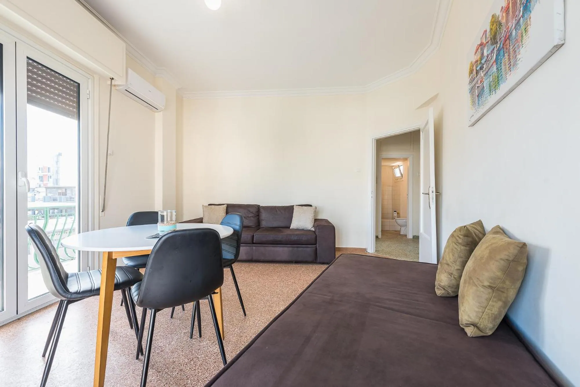 Super Paradise Apartments