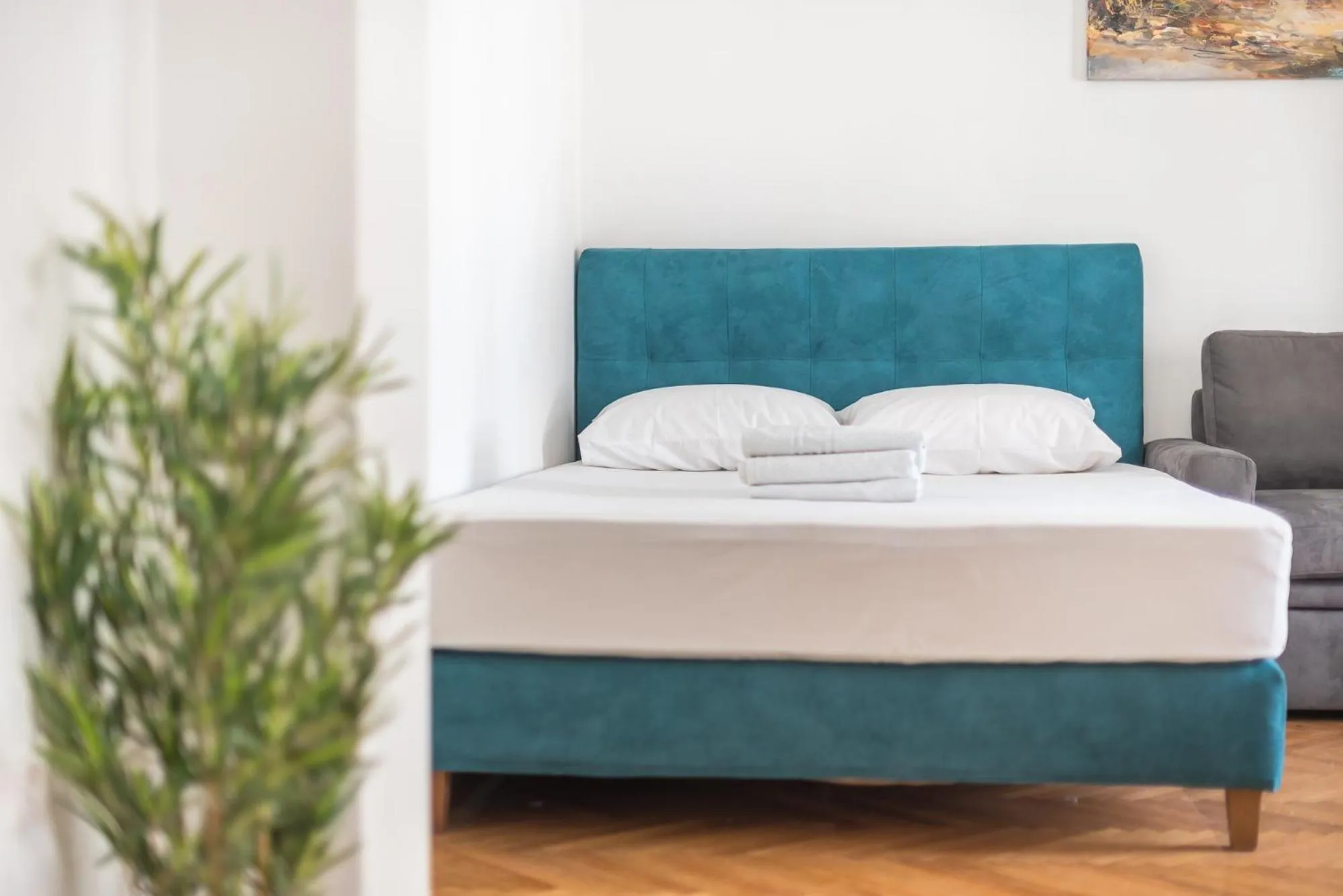 Bed in Victoria Sun Apartments