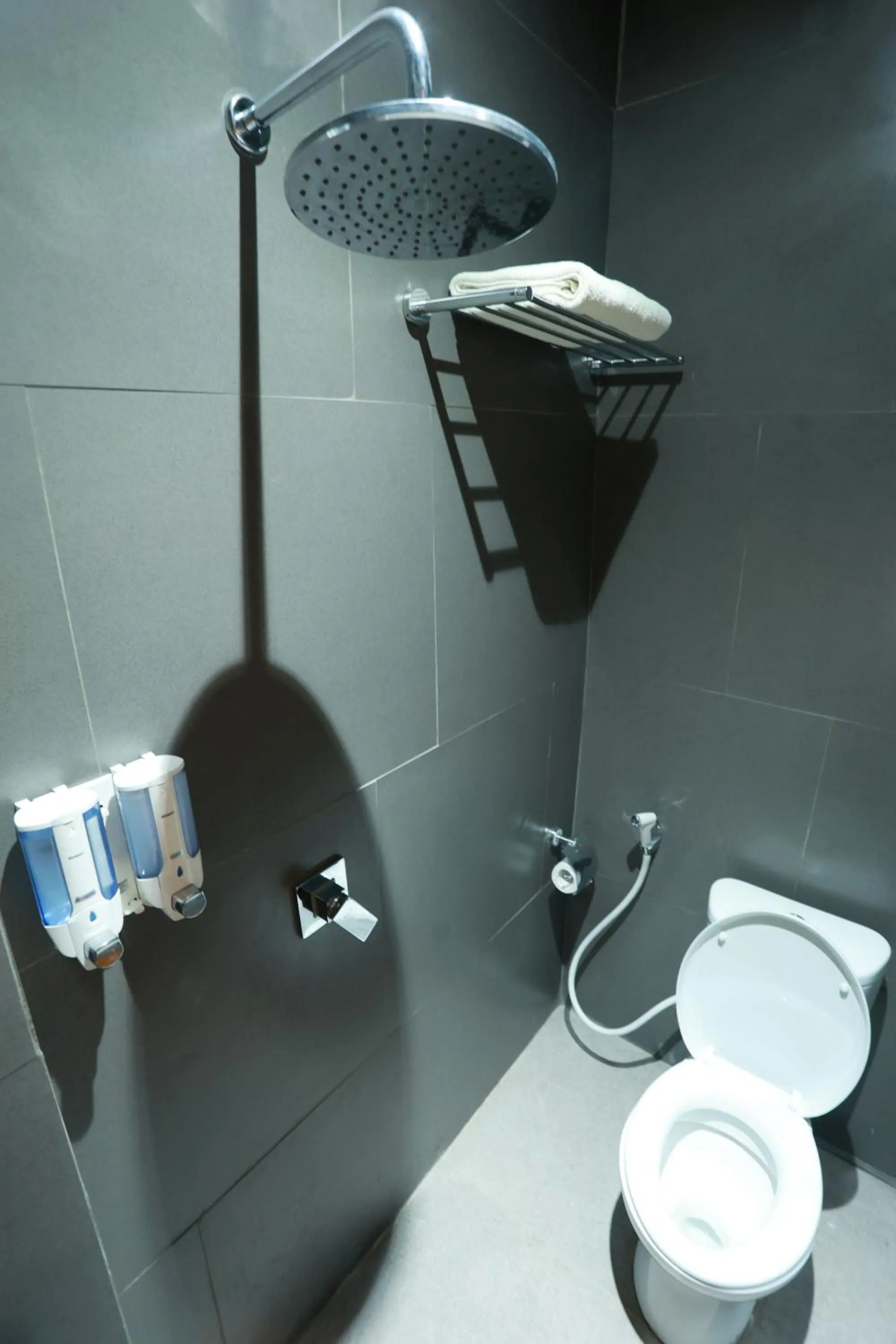 Shower in Eco Tree O'tel