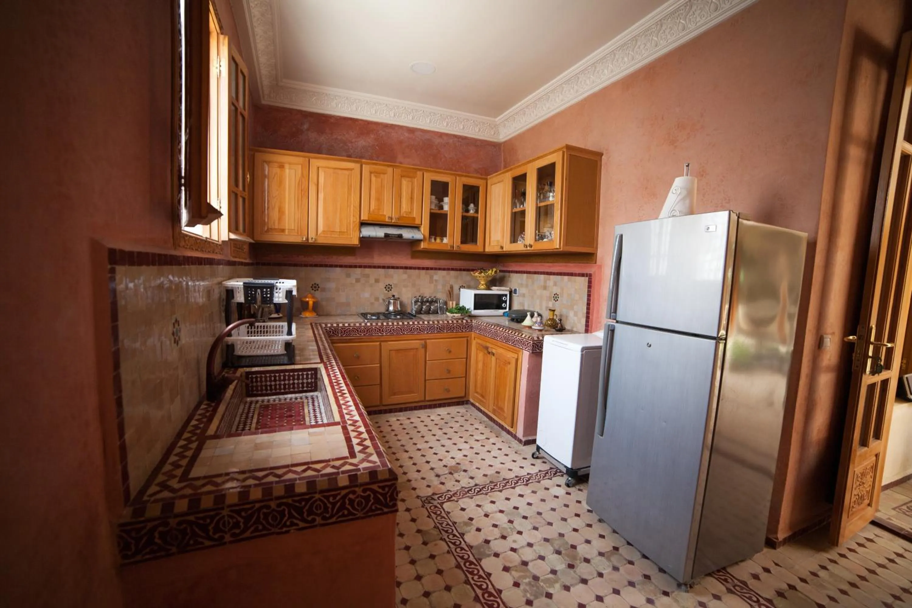 Kitchen or kitchenette in Riad Dar Saidi
