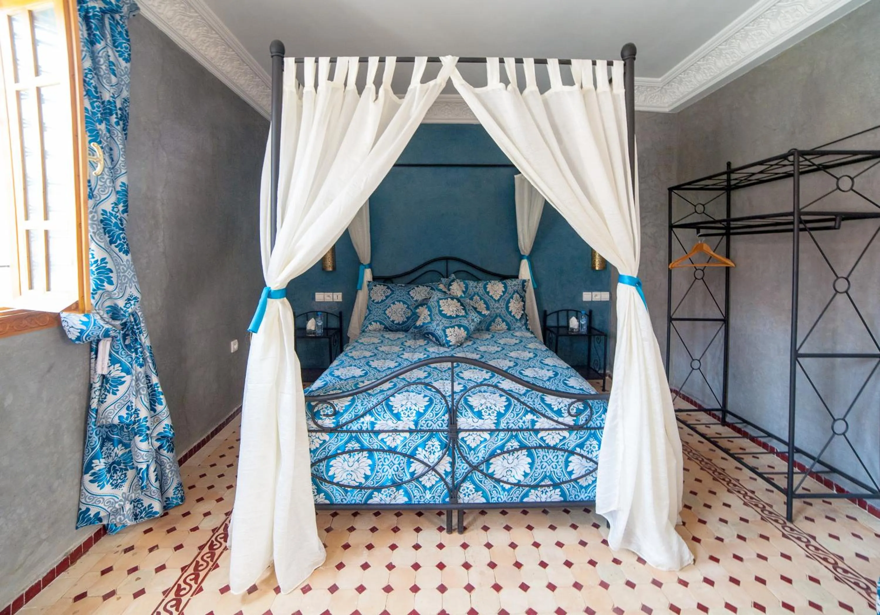 Bathroom, Bed in Riad Dar Saidi
