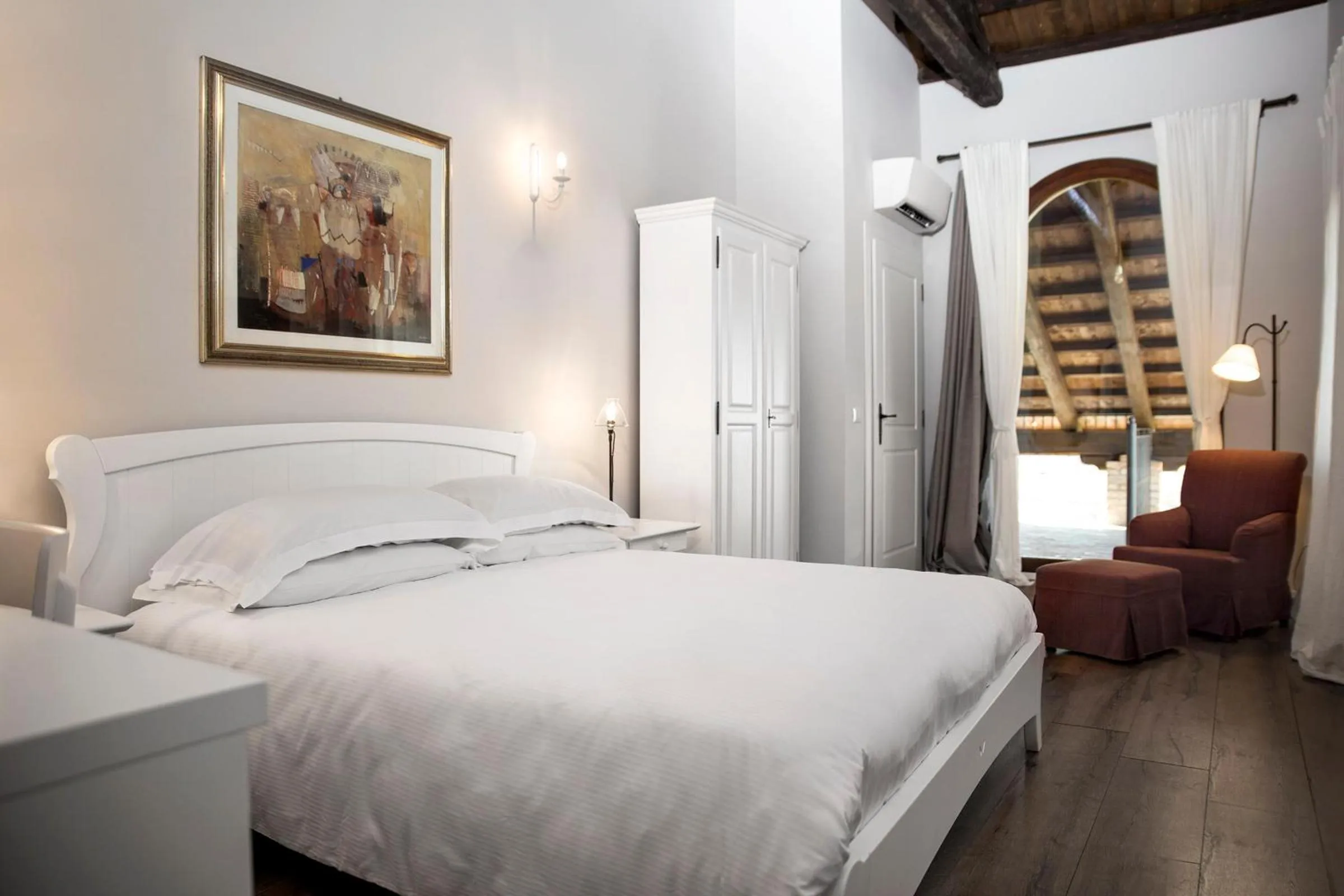 Photo of the whole room, Bed in Ca' Ciaran