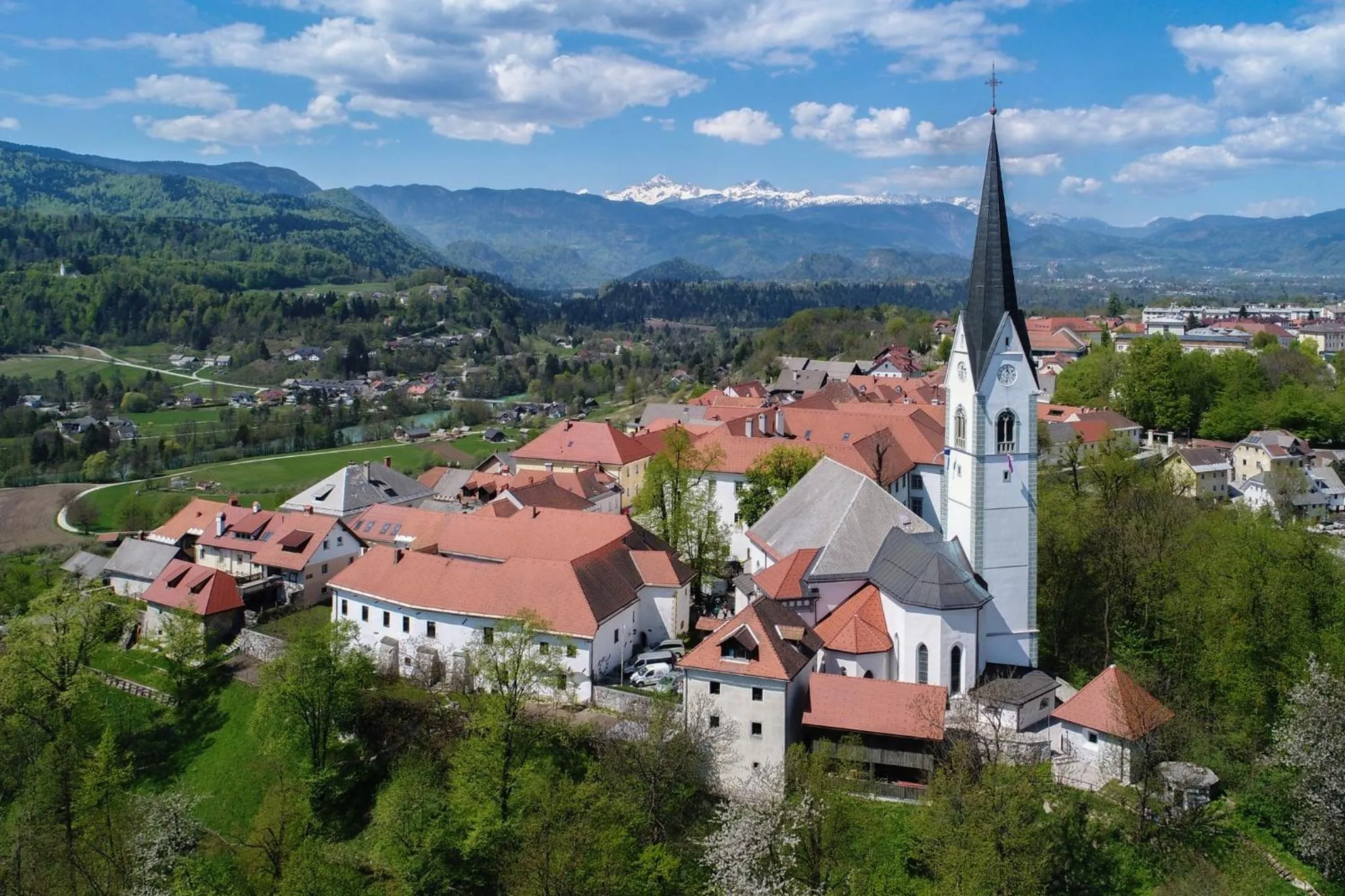 Hiša Linhart, Hotel & Restaurant