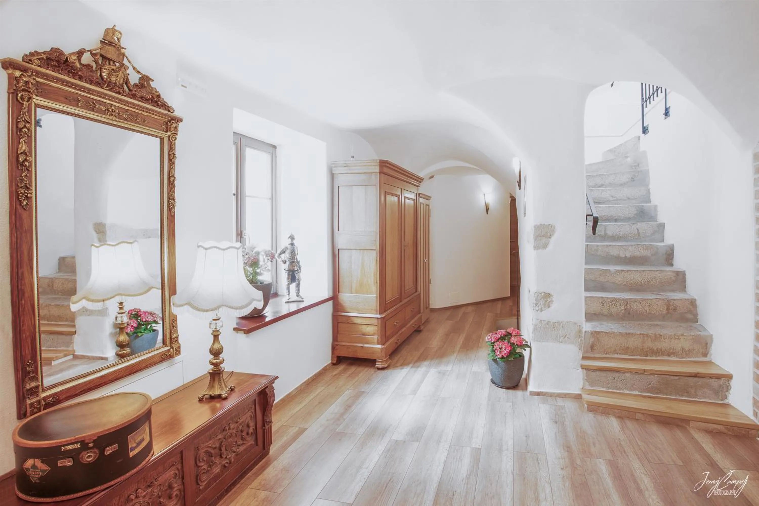 Property building in Hiša Linhart, Hotel & Restaurant