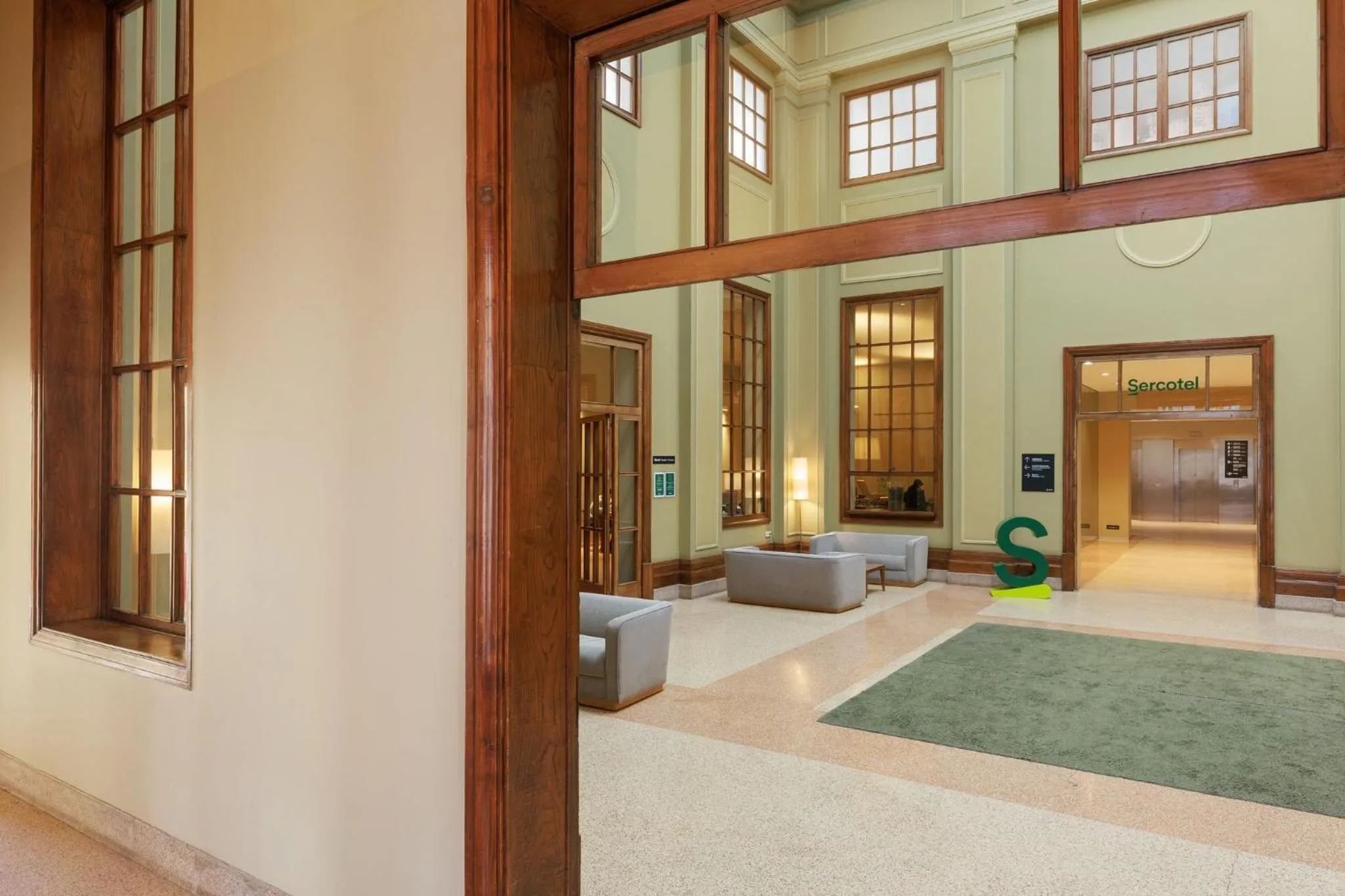 Facade/entrance in Sercotel Arrahona Sabadell