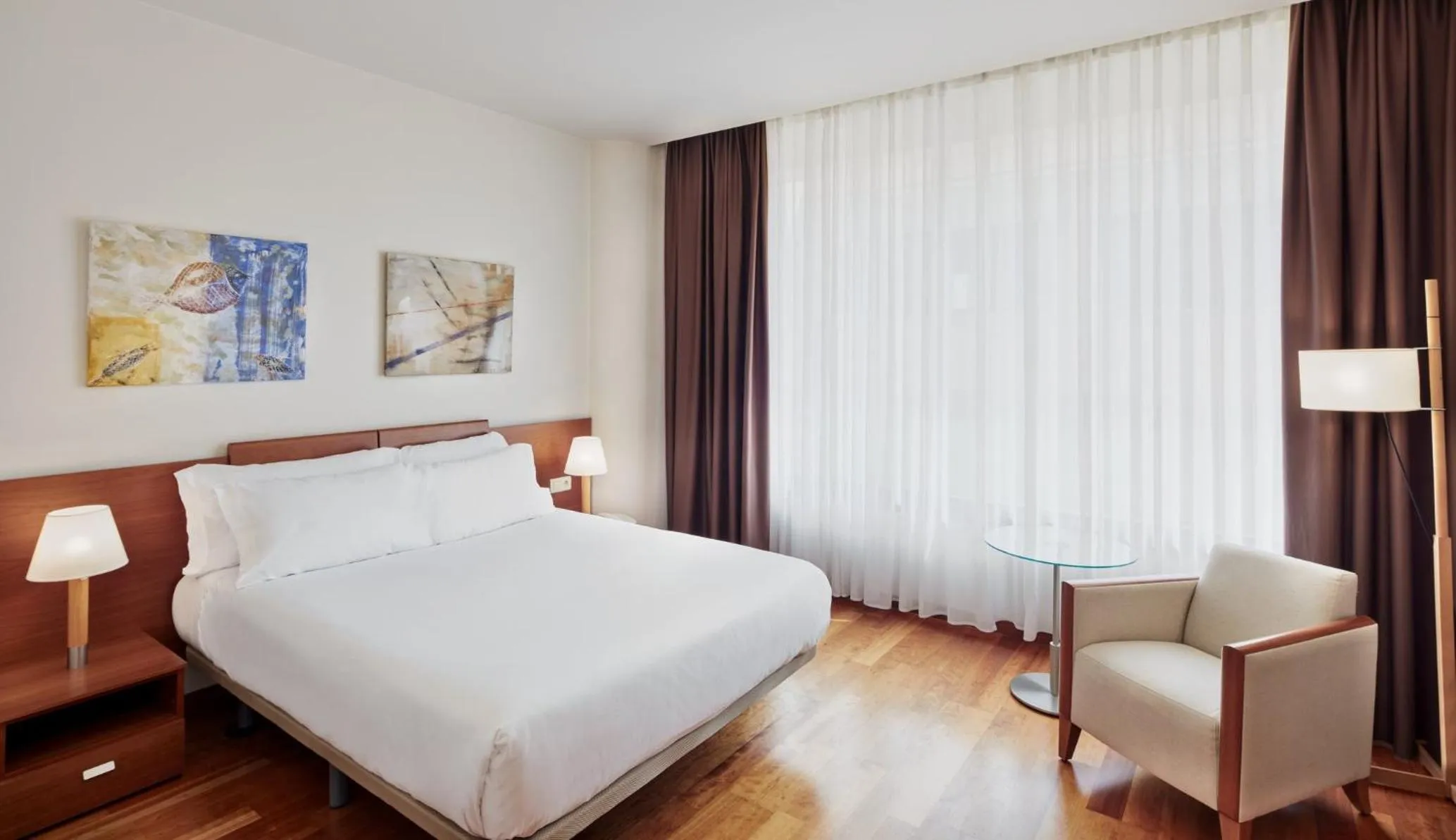 Photo of the whole room, Bed in Sercotel Arrahona Sabadell