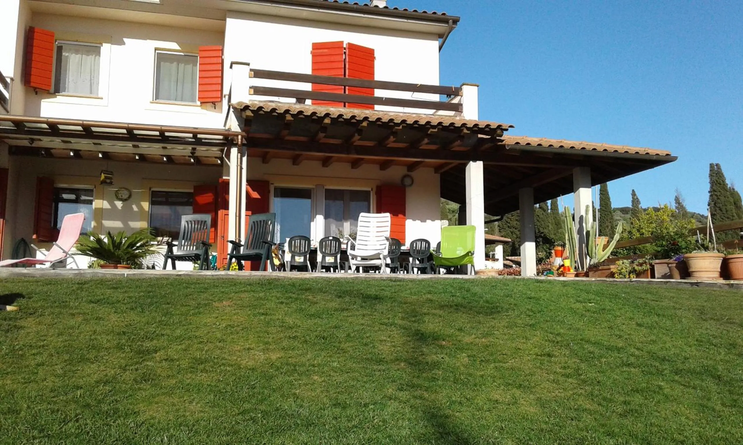 Property building in La Villa