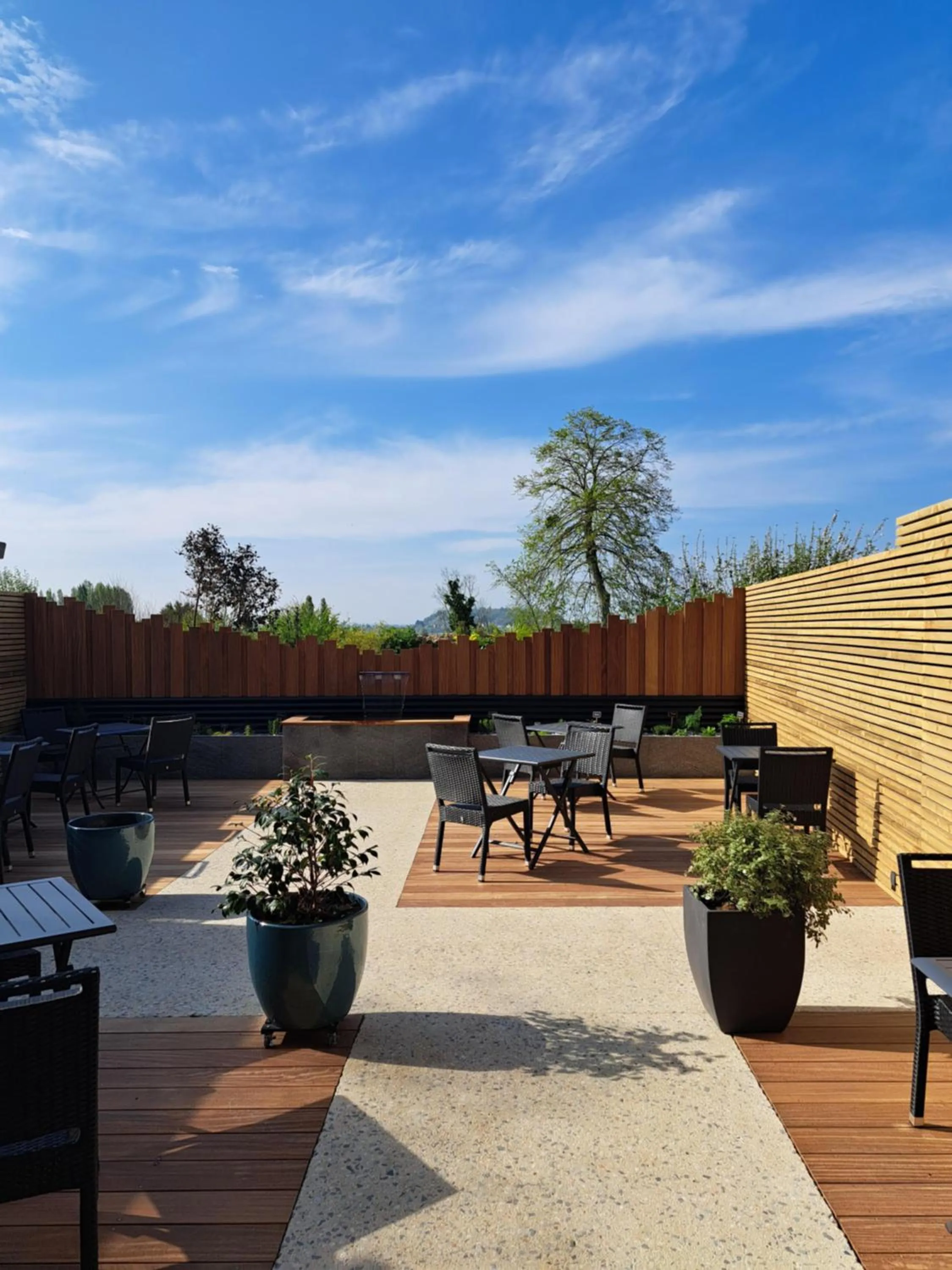 Property building in Hôtel de Bretagne Dol centre ville - Hotel et Restaurant