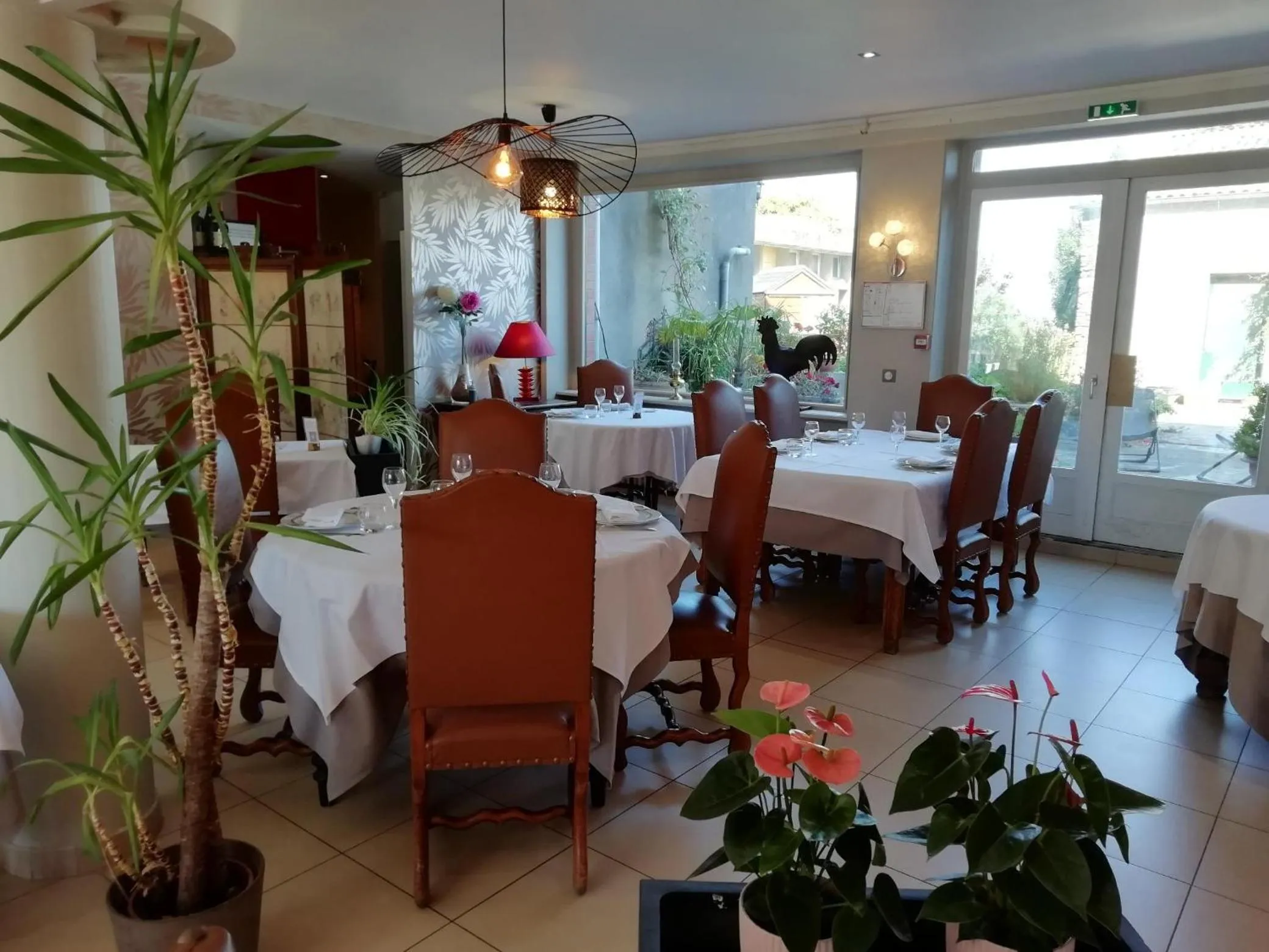 Restaurant/places to eat in Hôtel de Bretagne Dol centre ville - Hotel et Restaurant