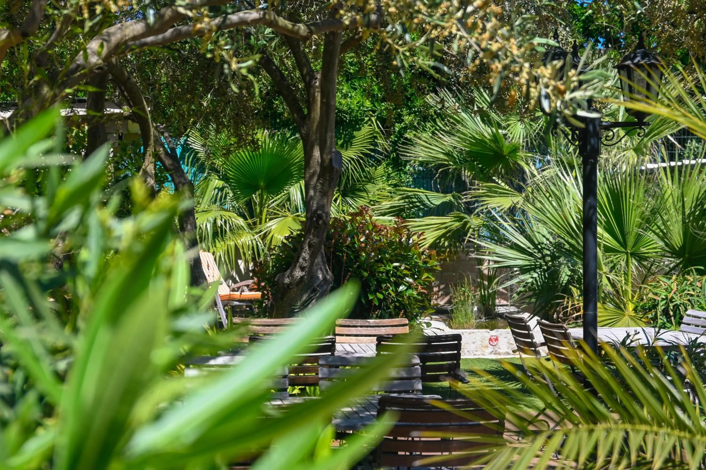 Patio in Hôtel & Spa La Villa