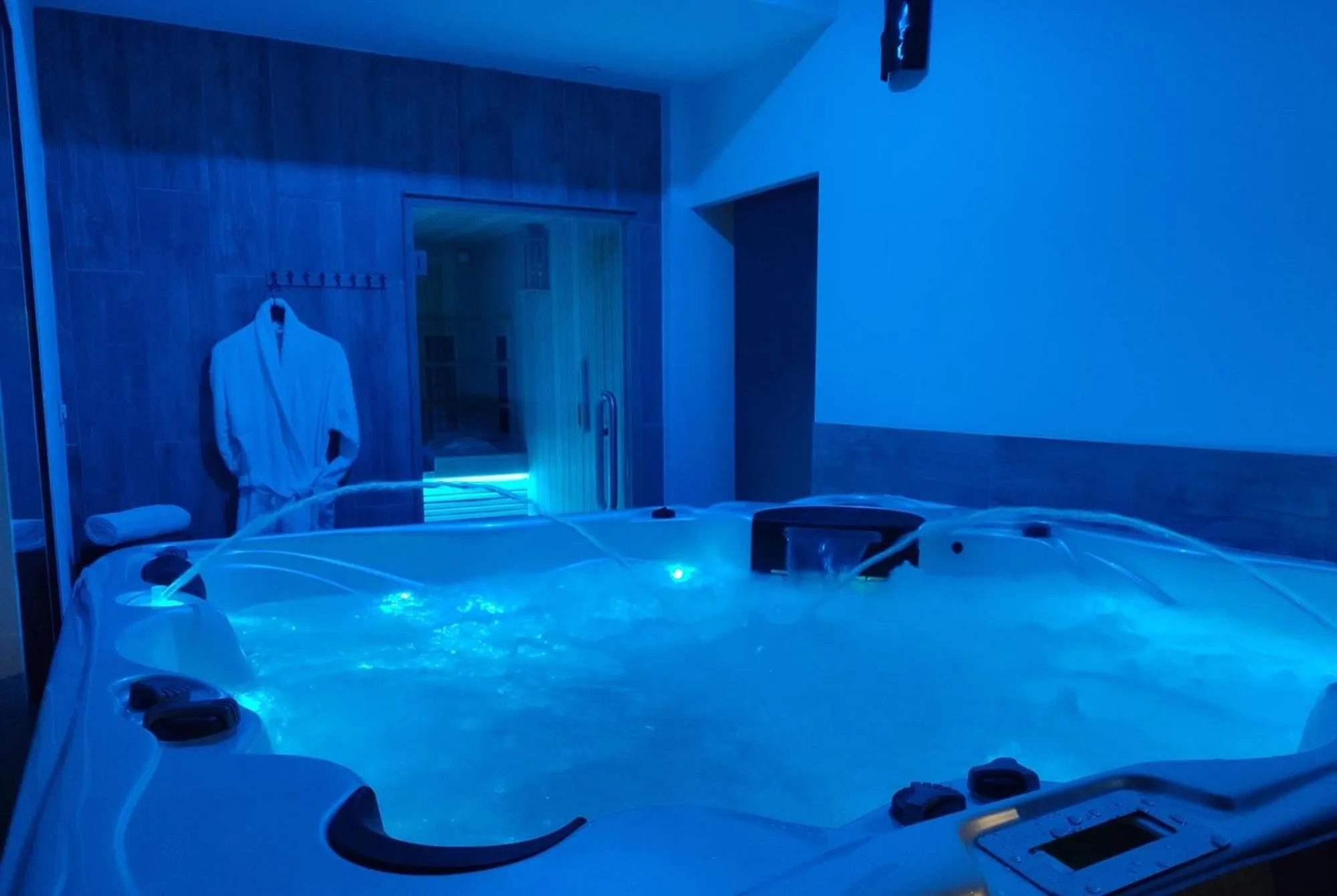 Spa and wellness centre/facilities in Hôtel & Spa La Villa