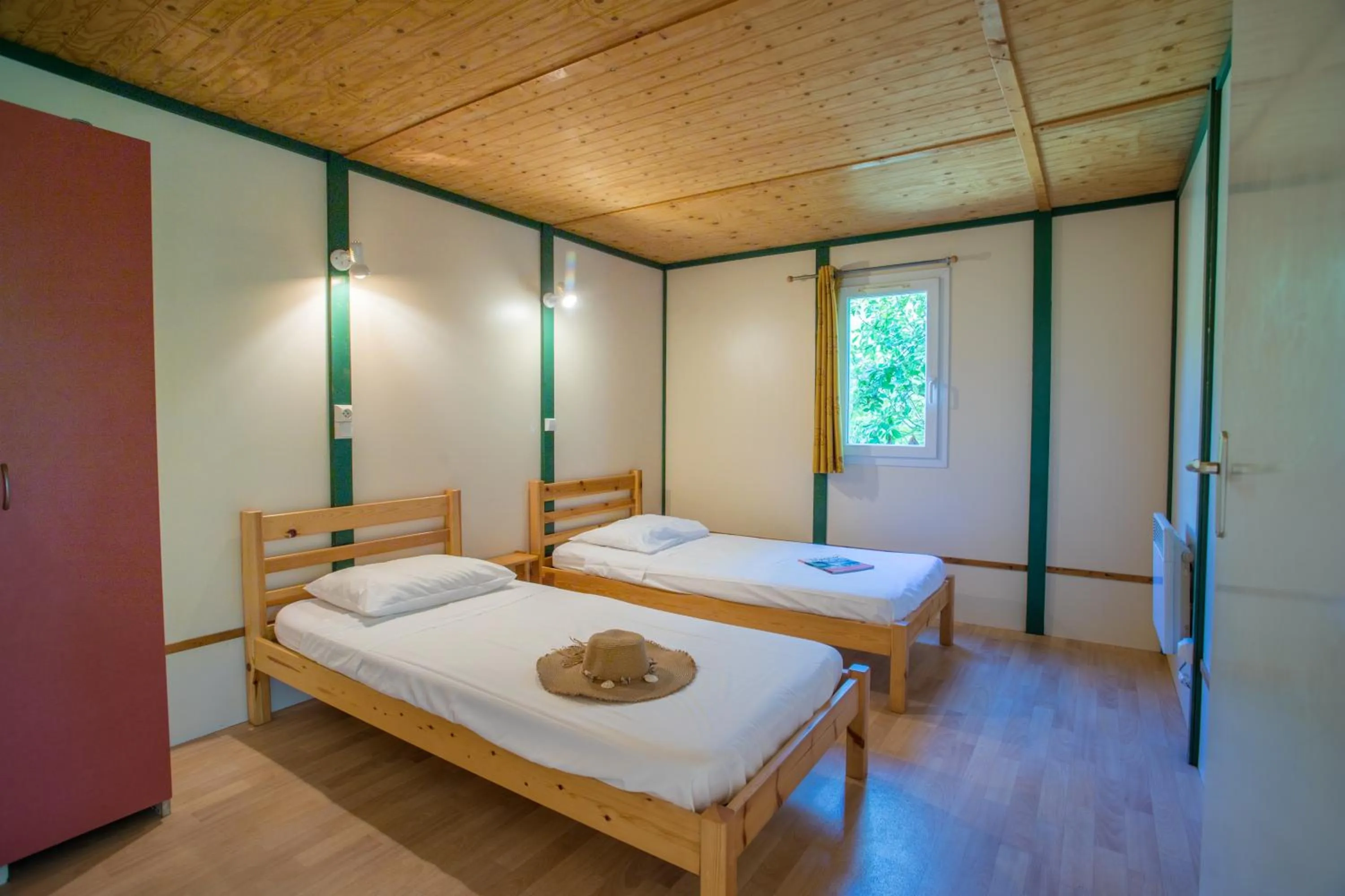 Bed in Bungalows & Rooms - Gît'Ôstal