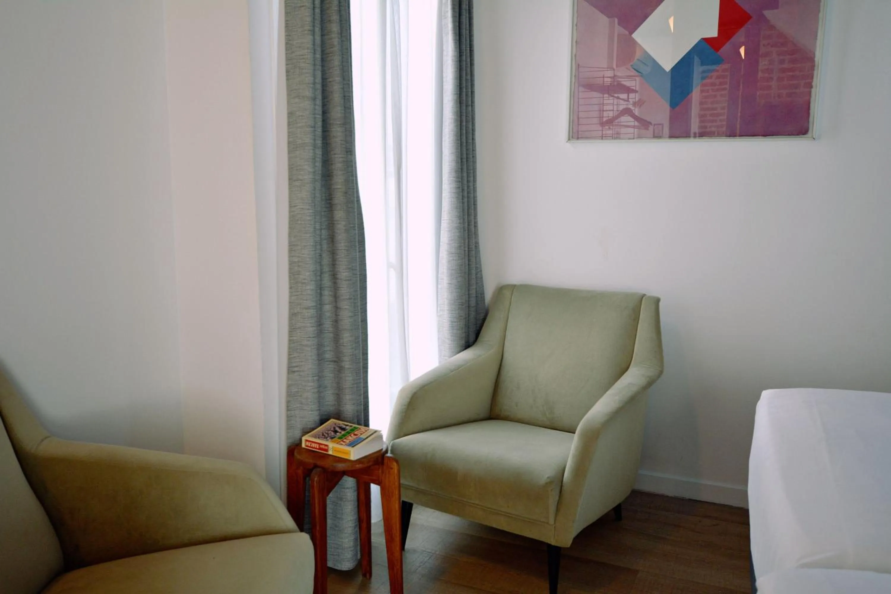 Seating area in Hôtel Lucien
