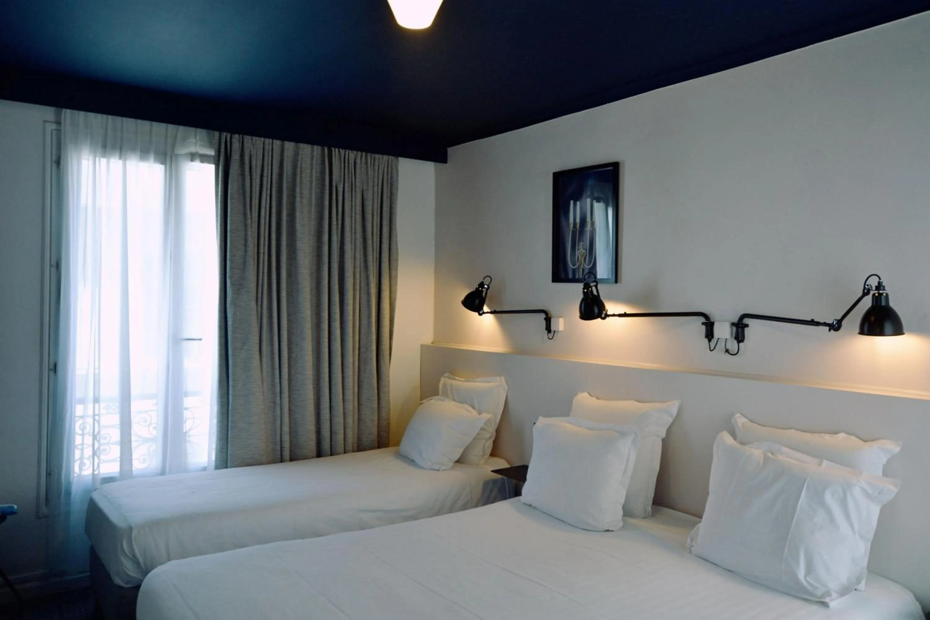 Bed in Hôtel Lucien