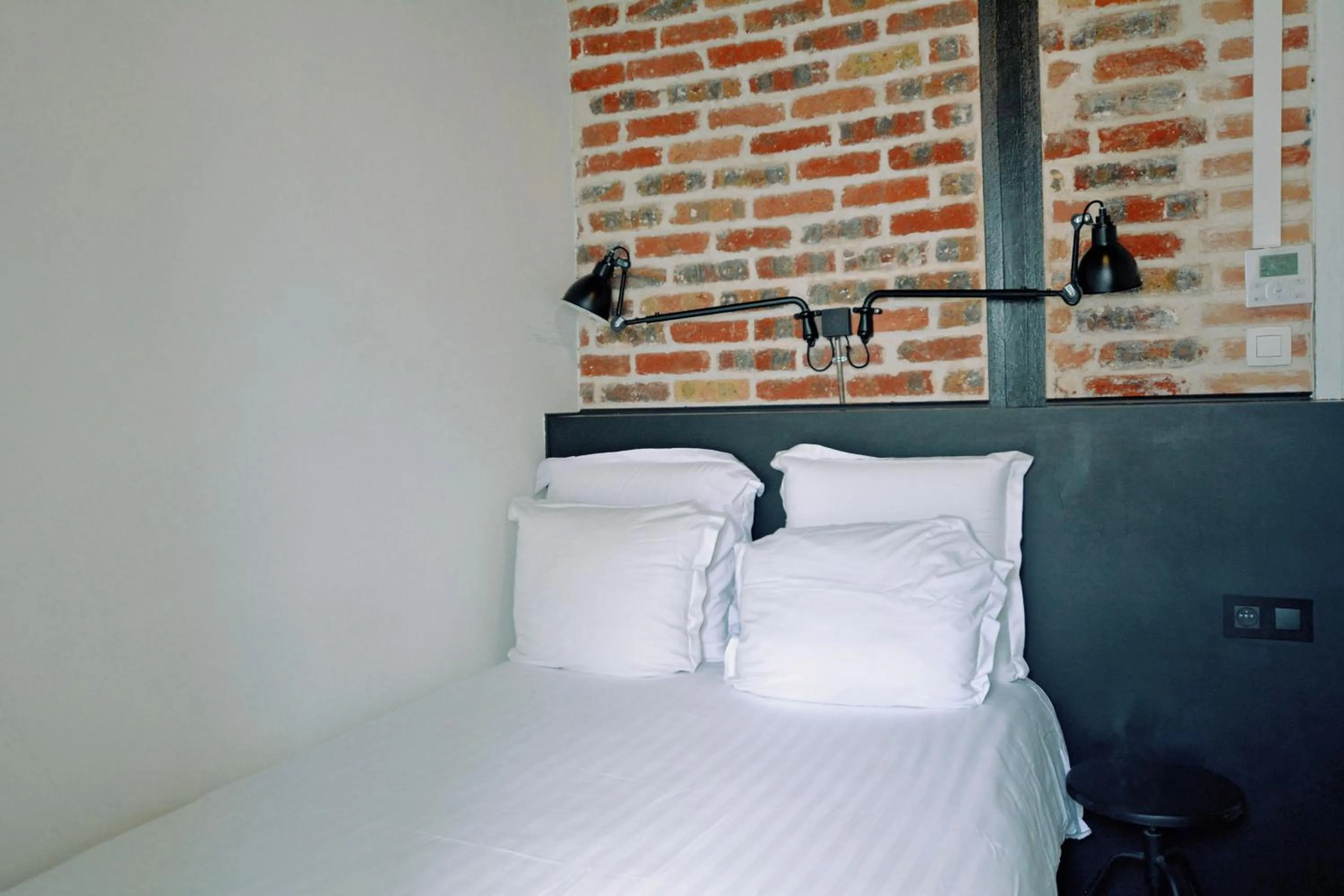 Bed in Hôtel Lucien