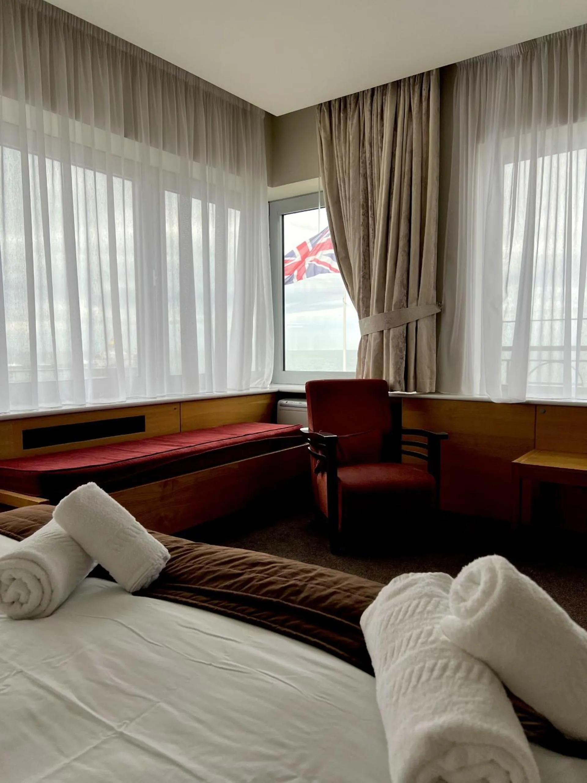 Bed in Cavendish Hotel