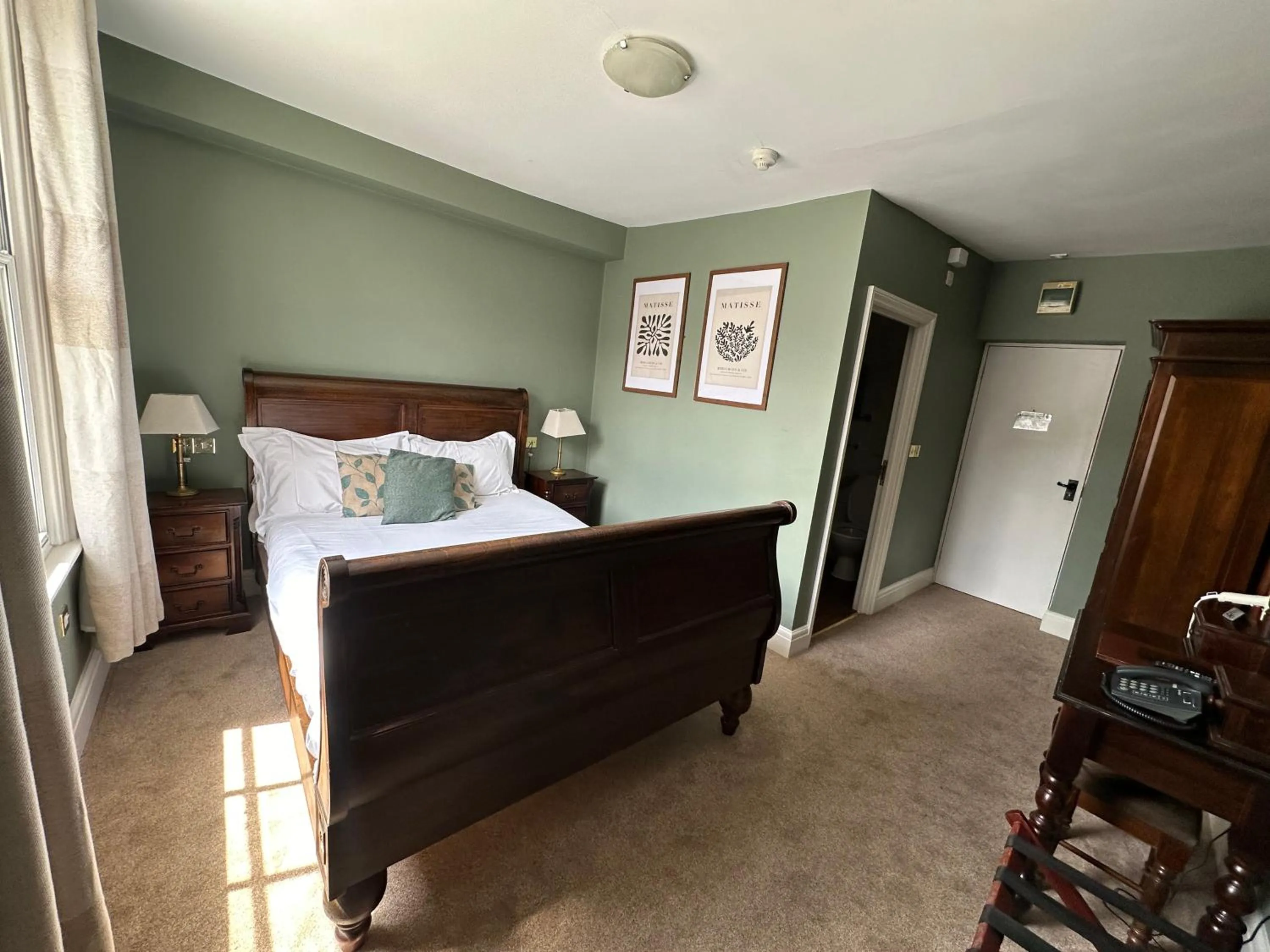 Bed in The White Hart Hotel