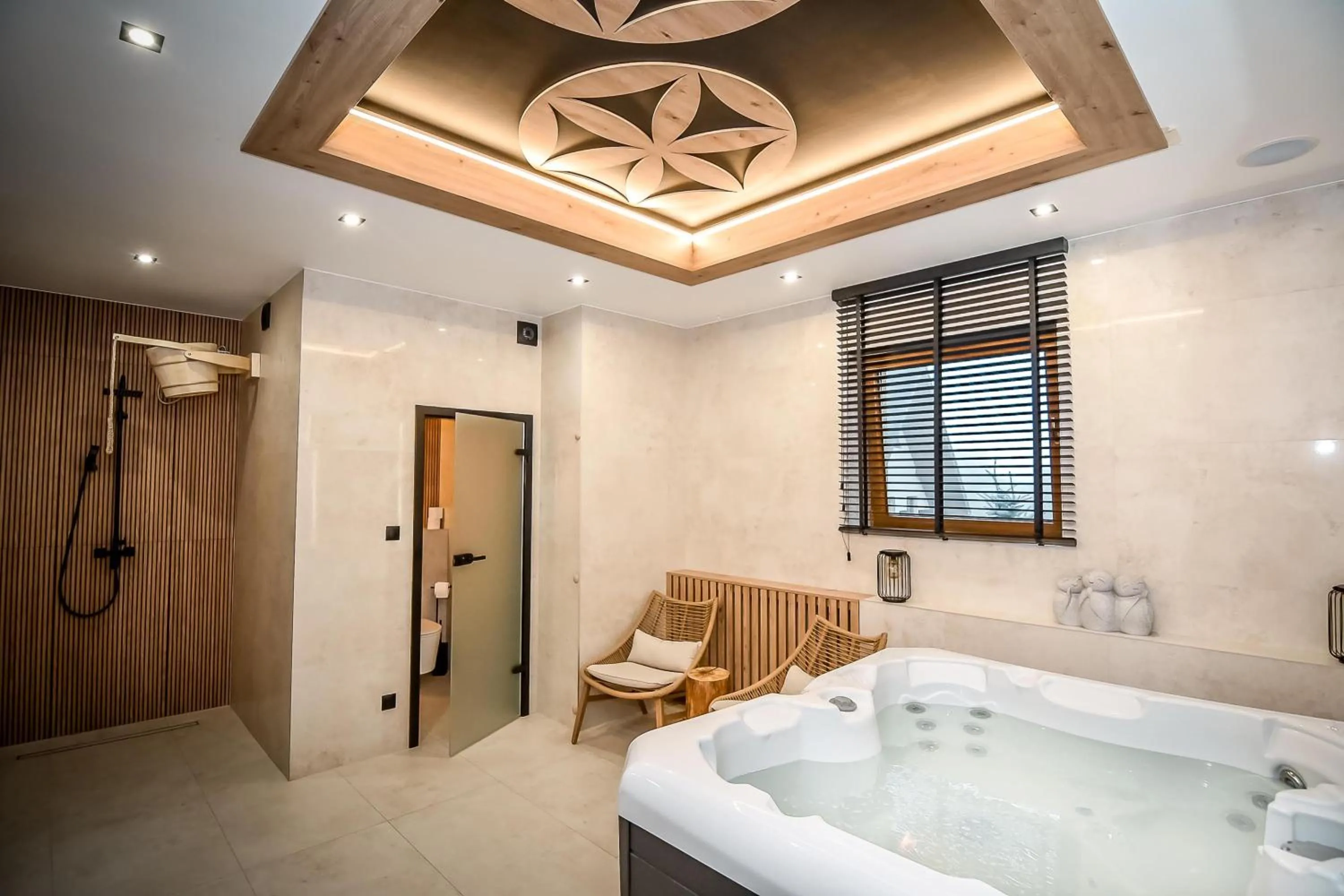 Hot Tub in Willa u Anusia Jacuzzi & Sauna