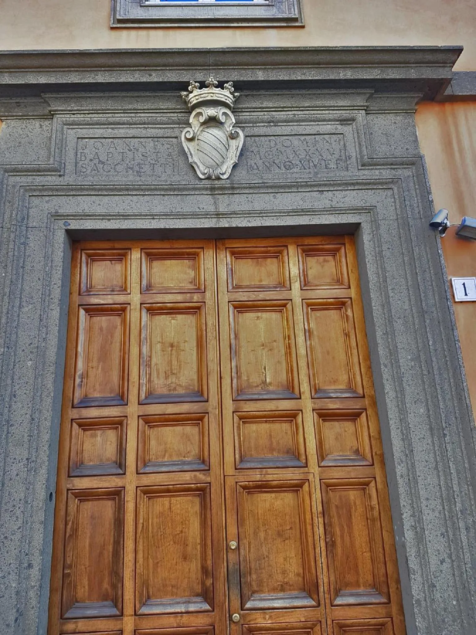 Facade/entrance in Secret Rhome