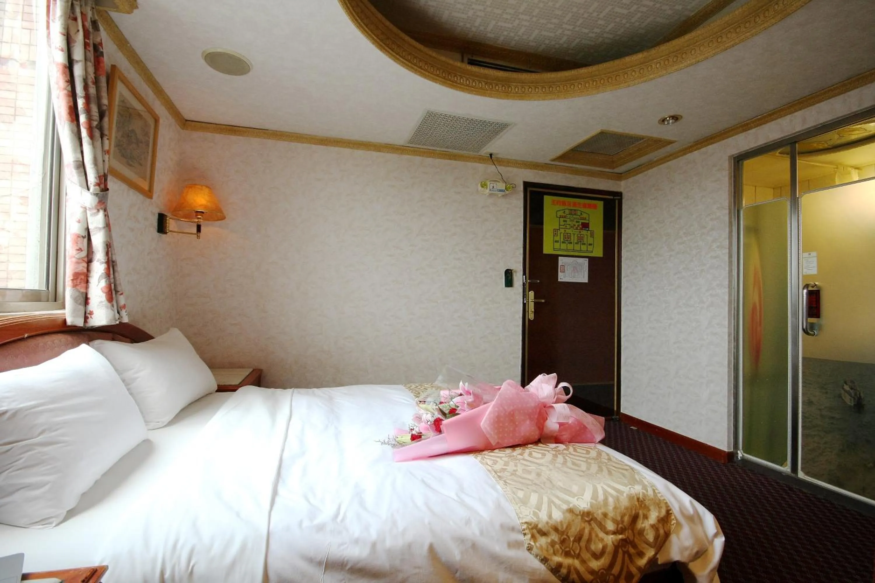 bunk bed in Wang Fu Hotel