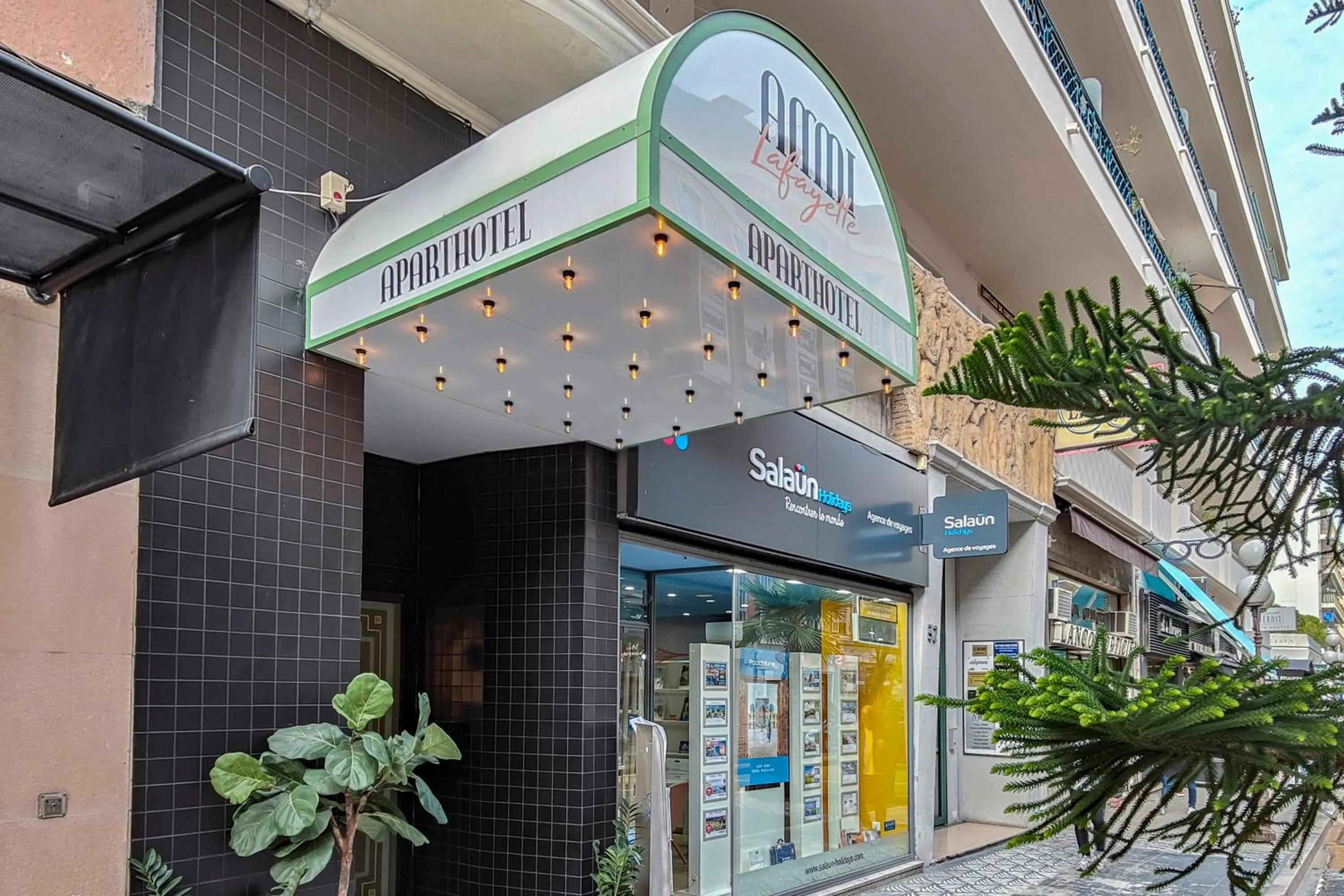 Facade/entrance in Hotel Aparthotel AMMI Nice Lafayette