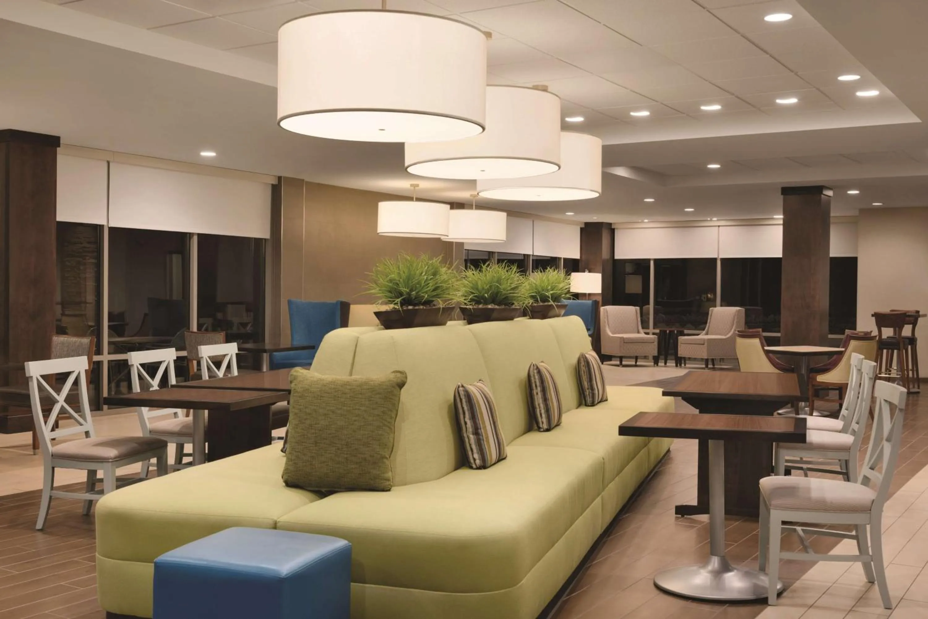 Lobby or reception in Home2 Suites By Hilton Columbus Dublin