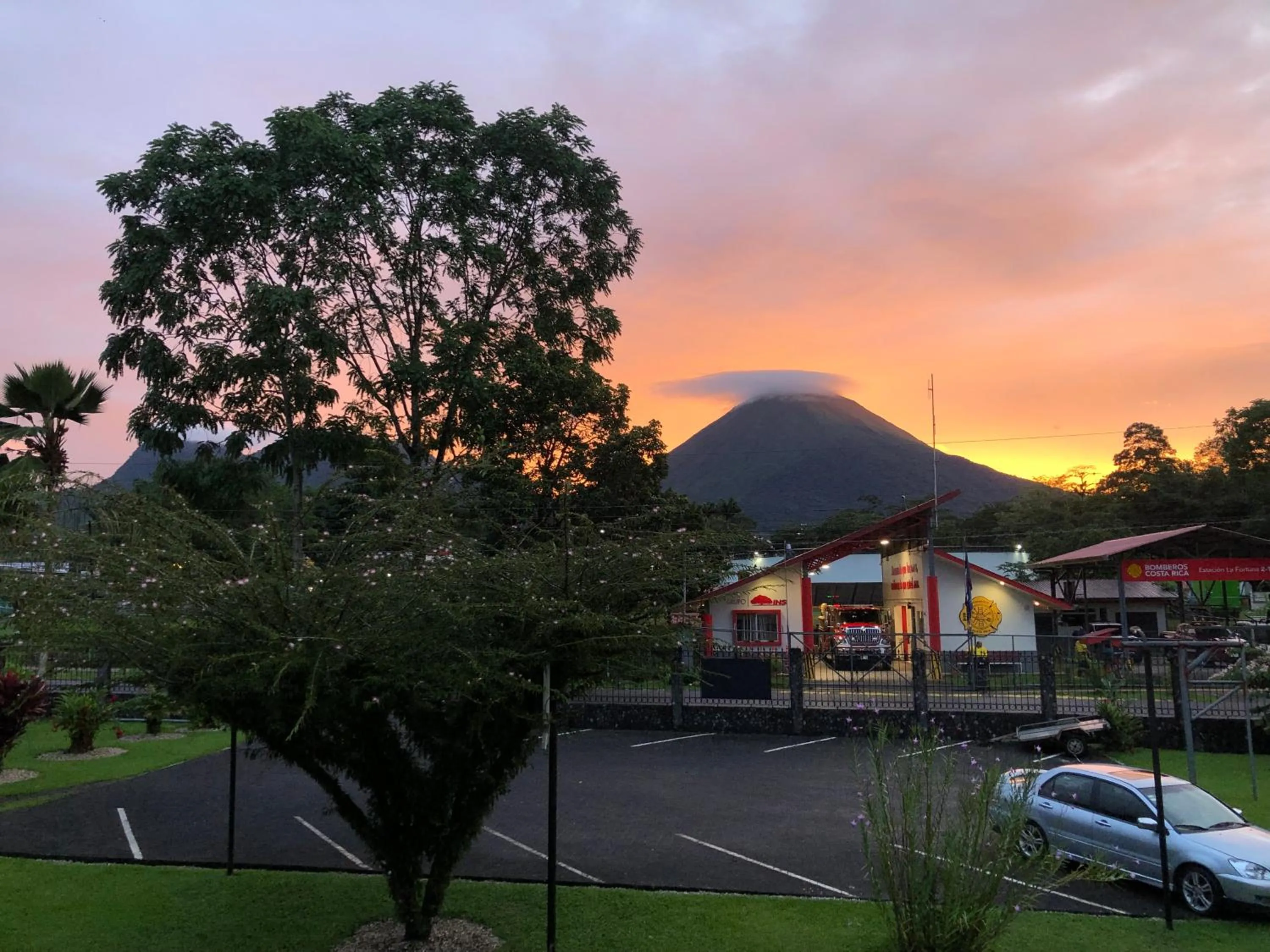 Mountain view in Condo's Vista Al Volcan