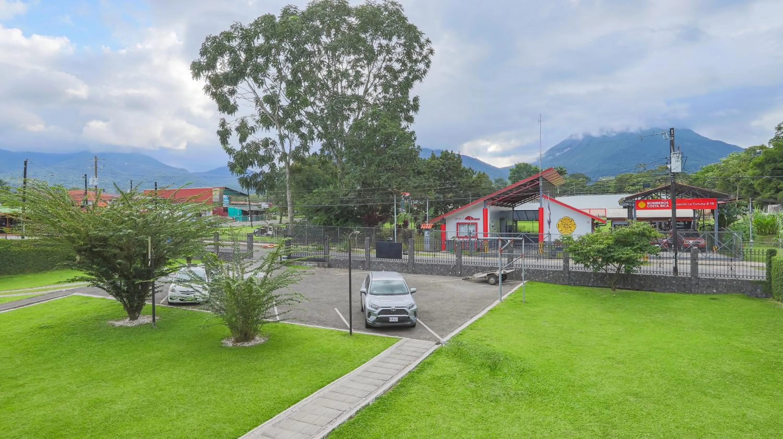 Garden in Condo's Vista Al Volcan