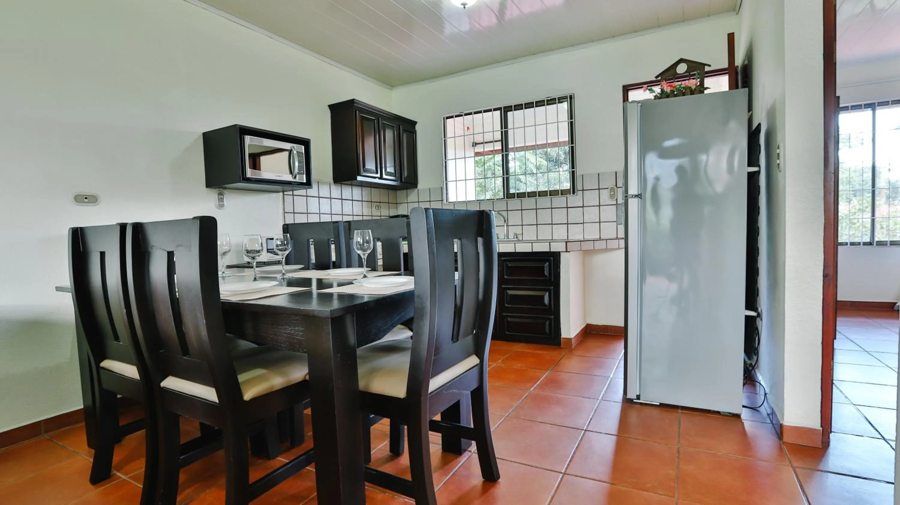 Dining area in Condo's Vista Al Volcan