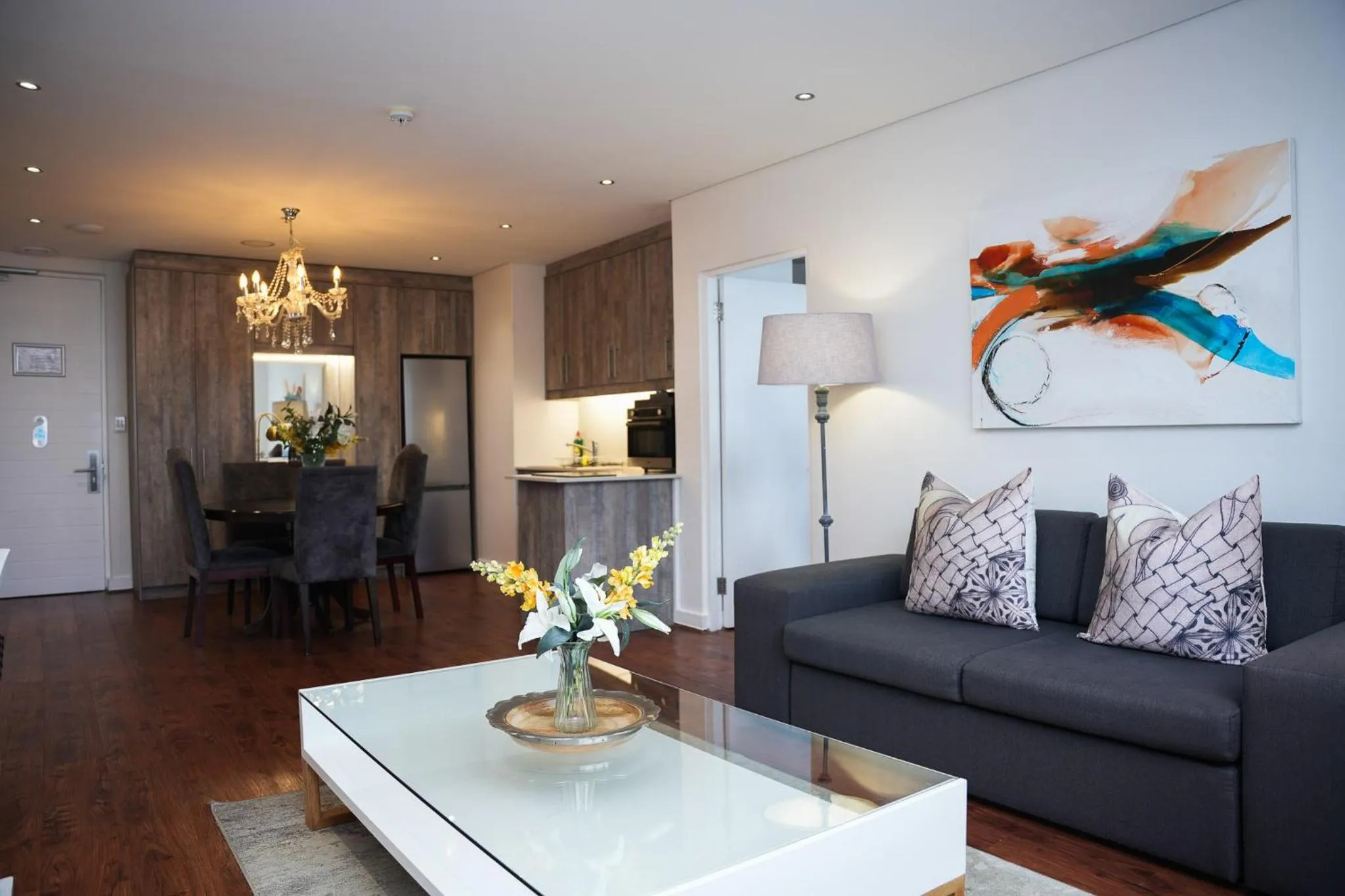 Communal lounge/ TV room in Newkings Boutique Hotel