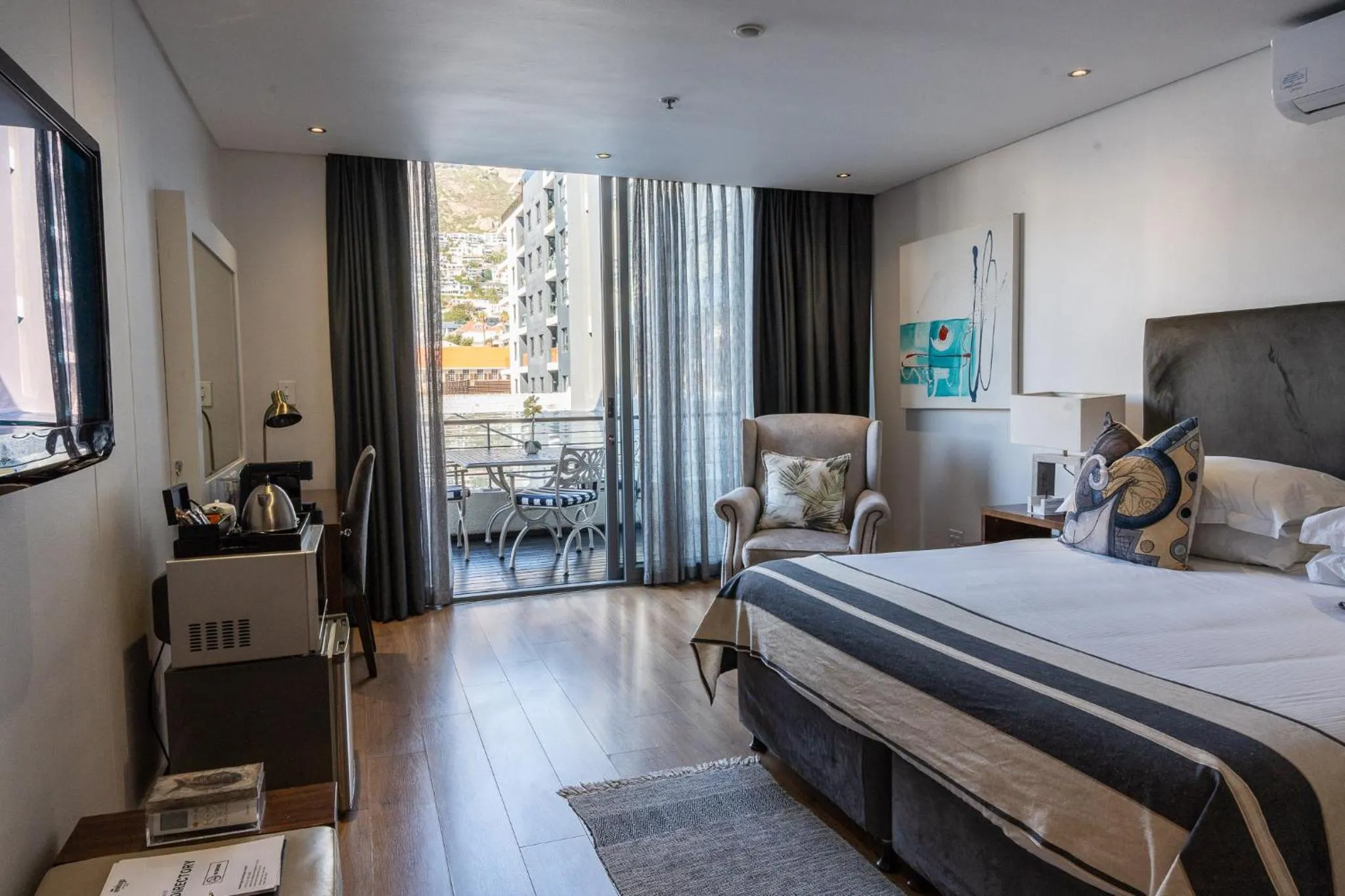 Bed in Newkings Boutique Hotel