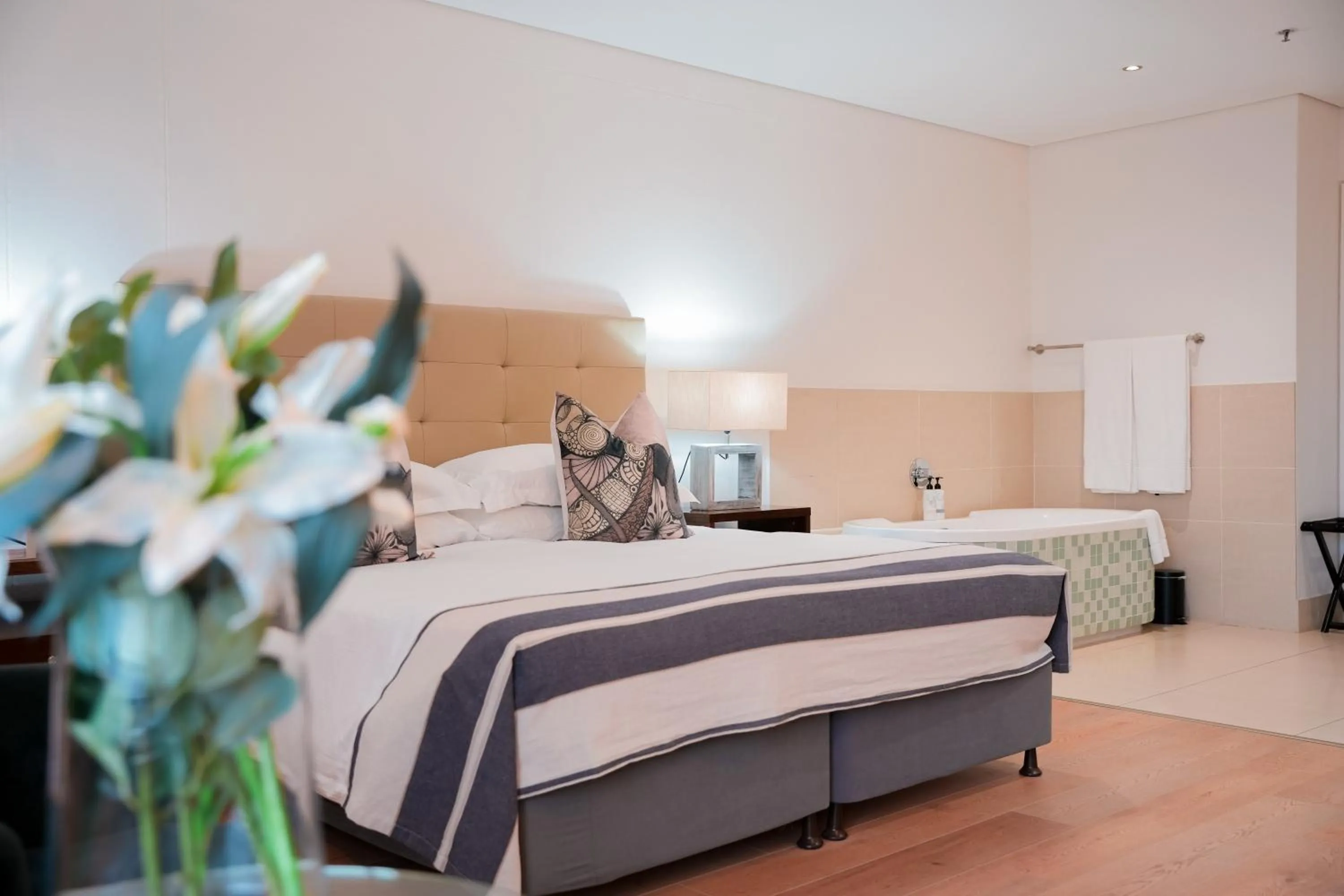 Bedroom, Bed in Newkings Boutique Hotel