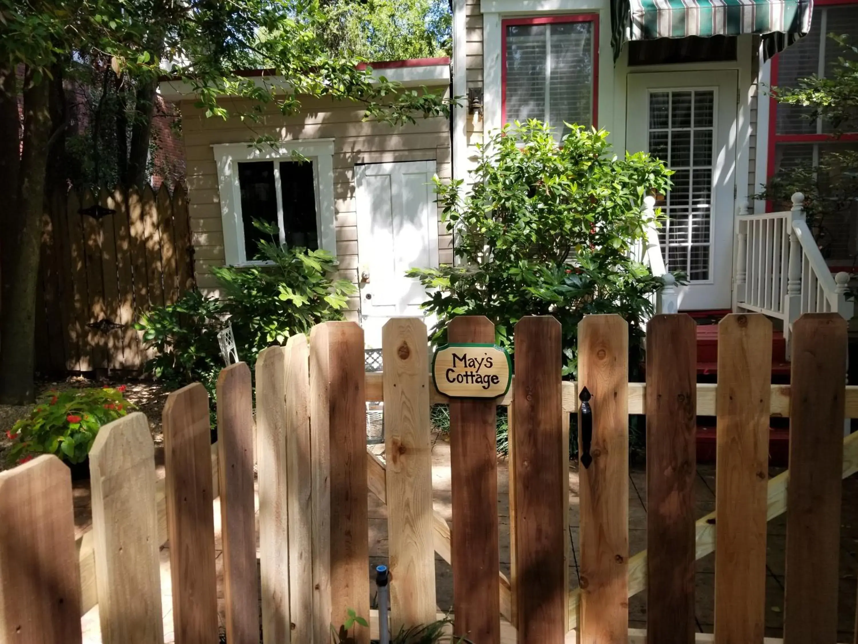 Quadruple Room with Private Bathroom in Rosemont B&B Cottages Quadruple Room with Private Bathroom in Rosemont B&B Cottages