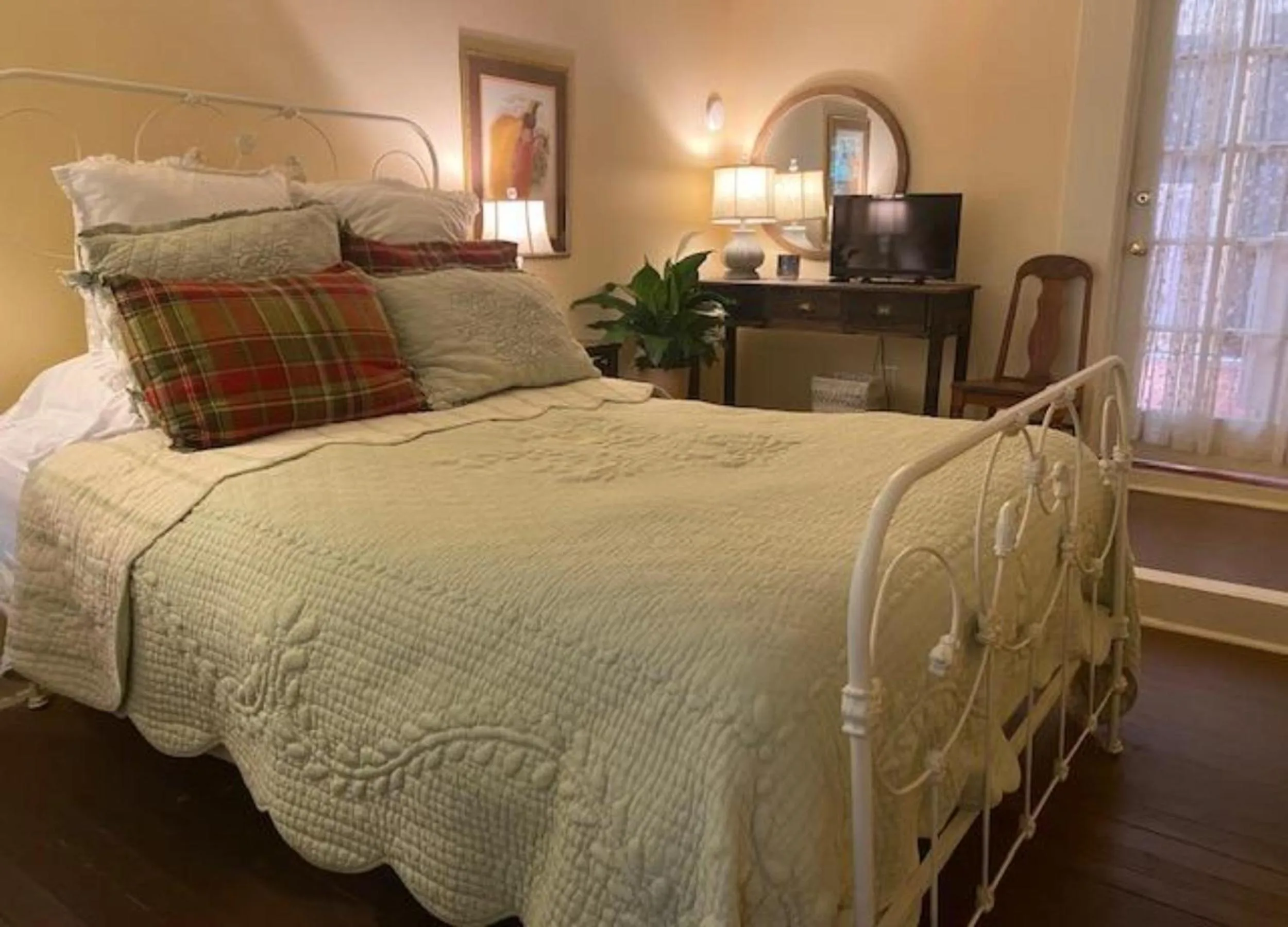 Bedroom, Bed in Rosemont B&B Cottages