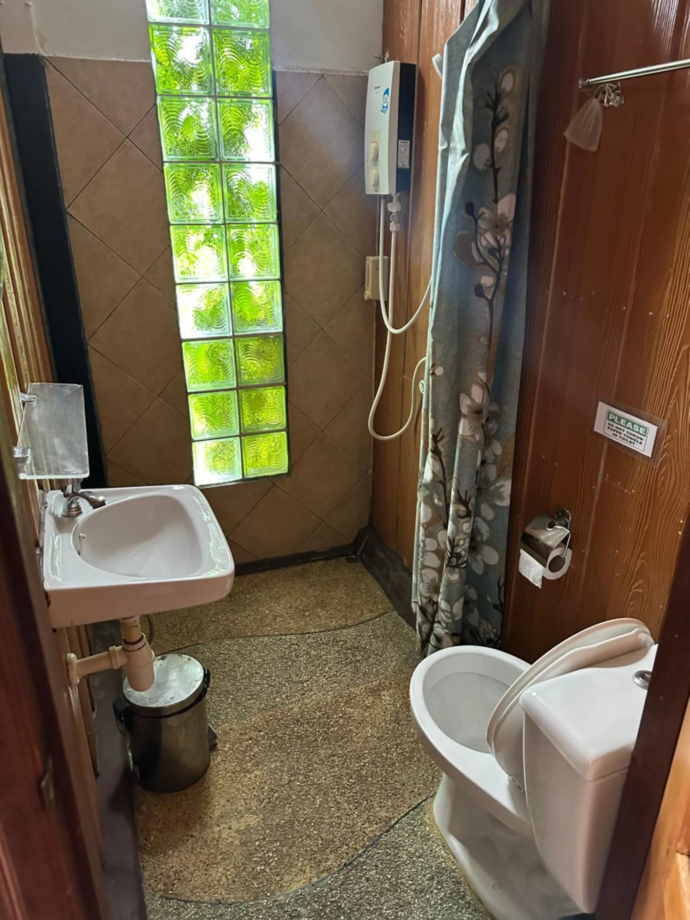 Tropical Garden Bungalow