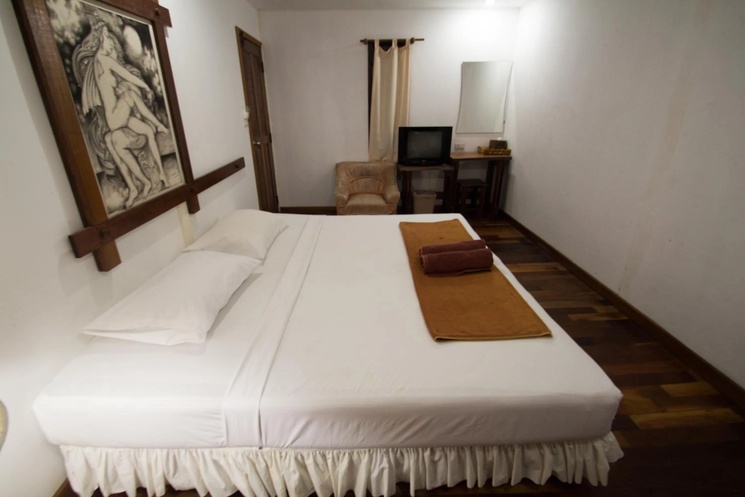 Bed in Tropical Garden Bungalow