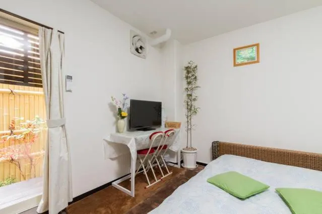 Bed in Osaka Nakayama Guesthouse