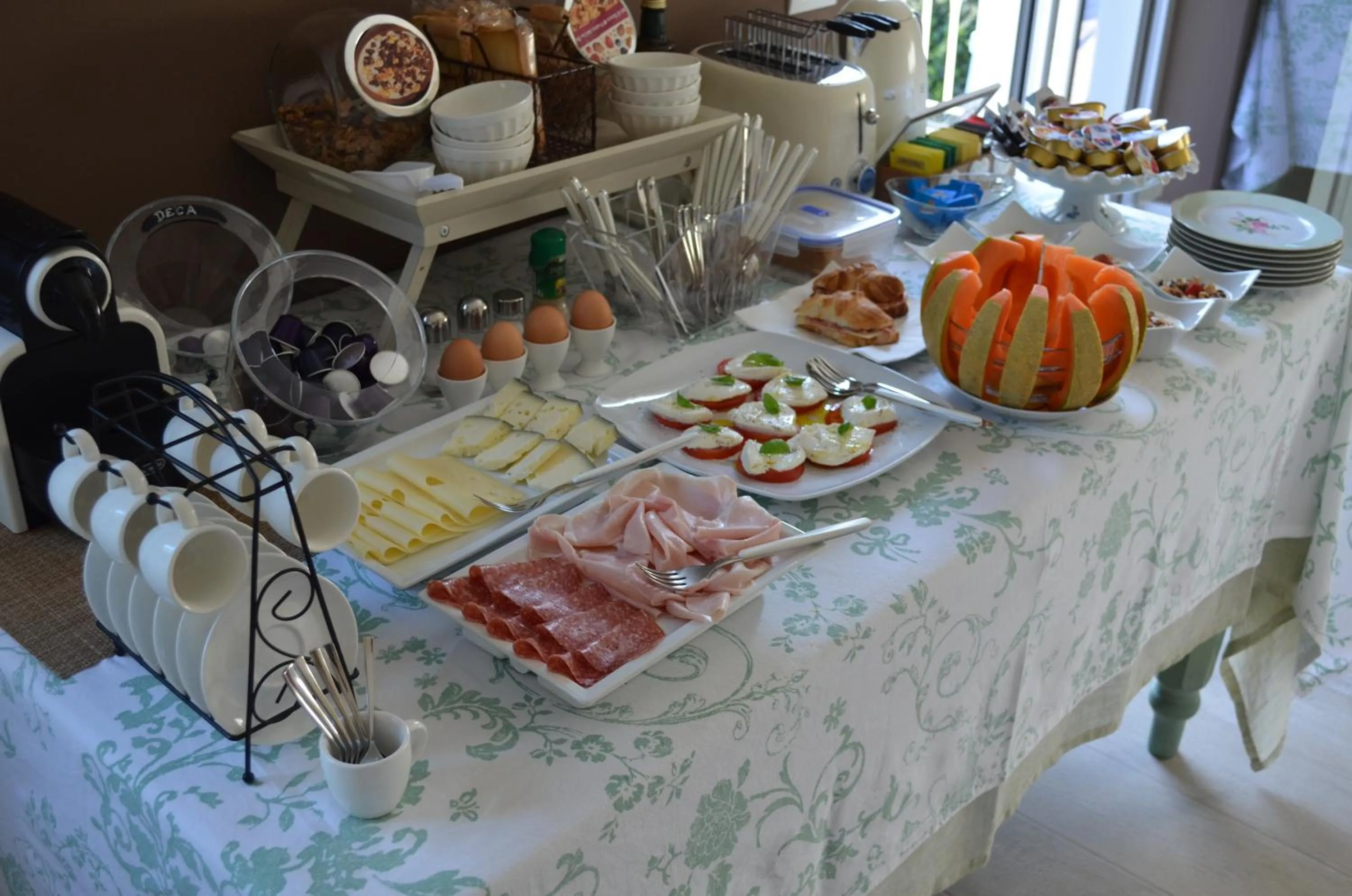 Buffet breakfast in B&B La Fiaba