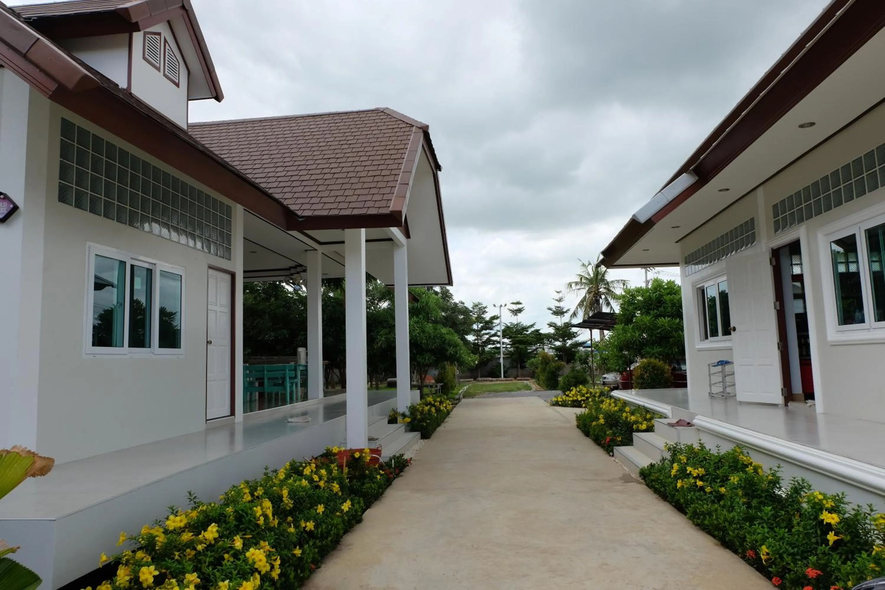 Restaurant/places to eat in Bualuang Boutique Resort