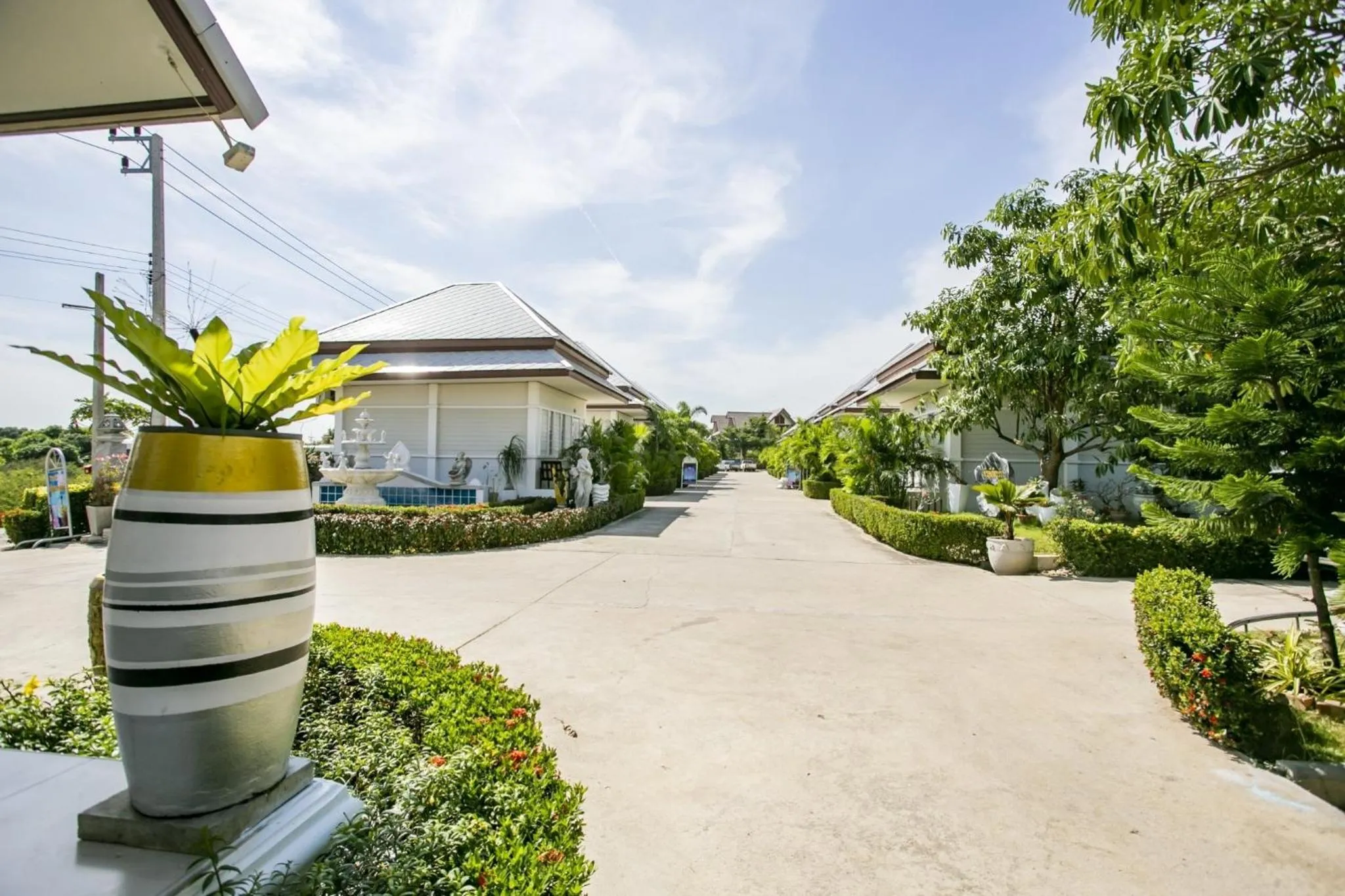 Property building in Bualuang Boutique Resort