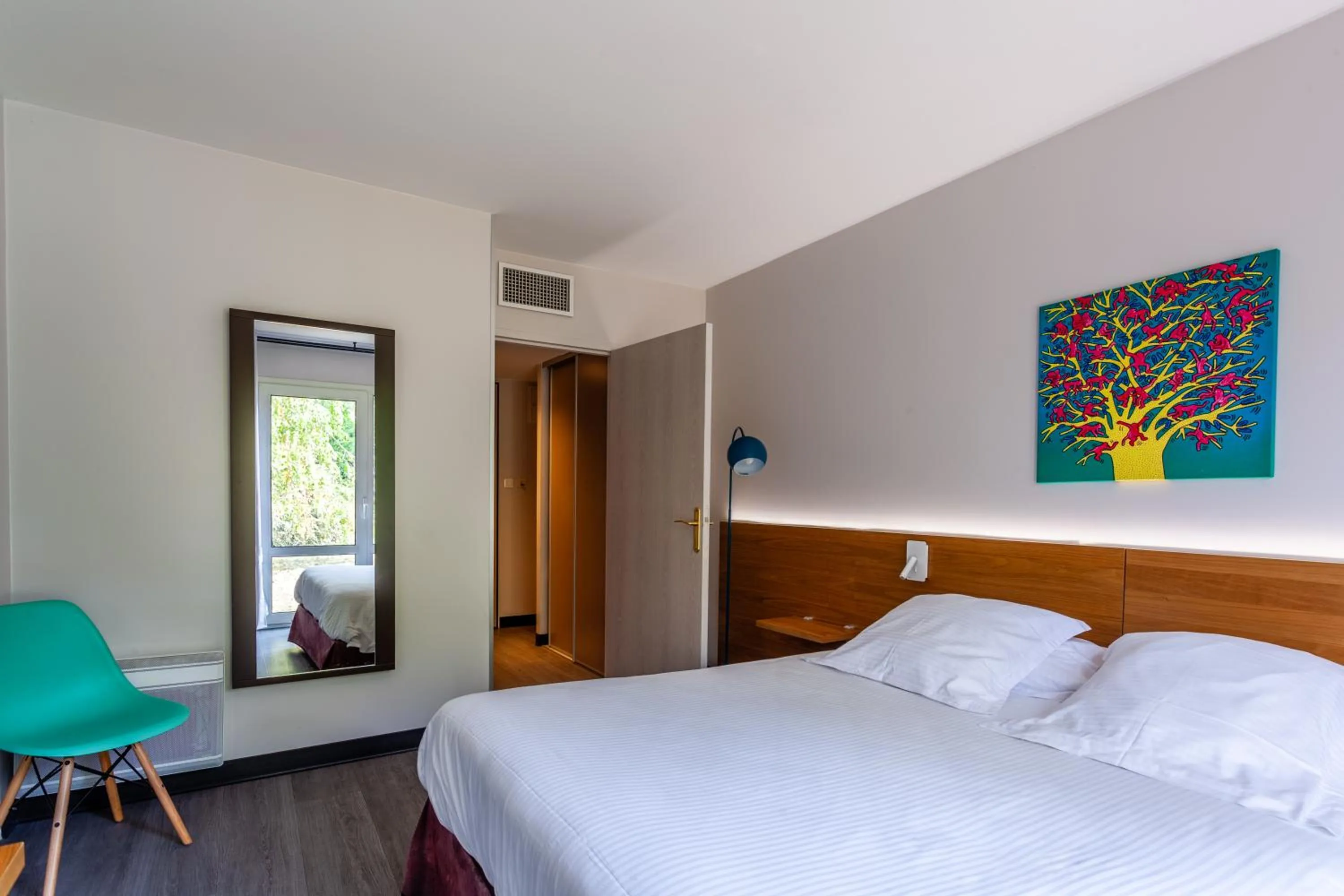 Bed in Hotel Full Colors