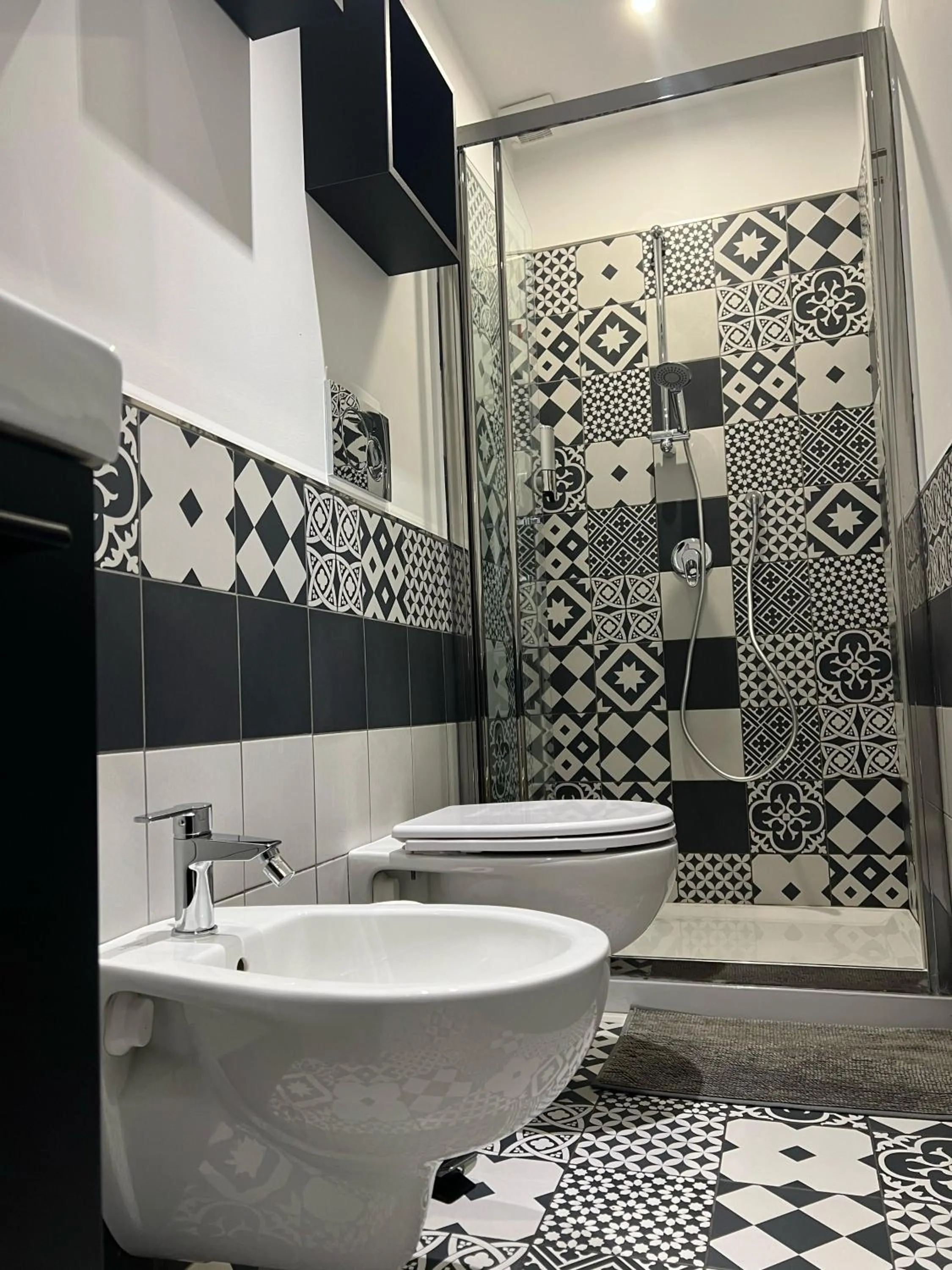 Shower in Giuseppe & Greta