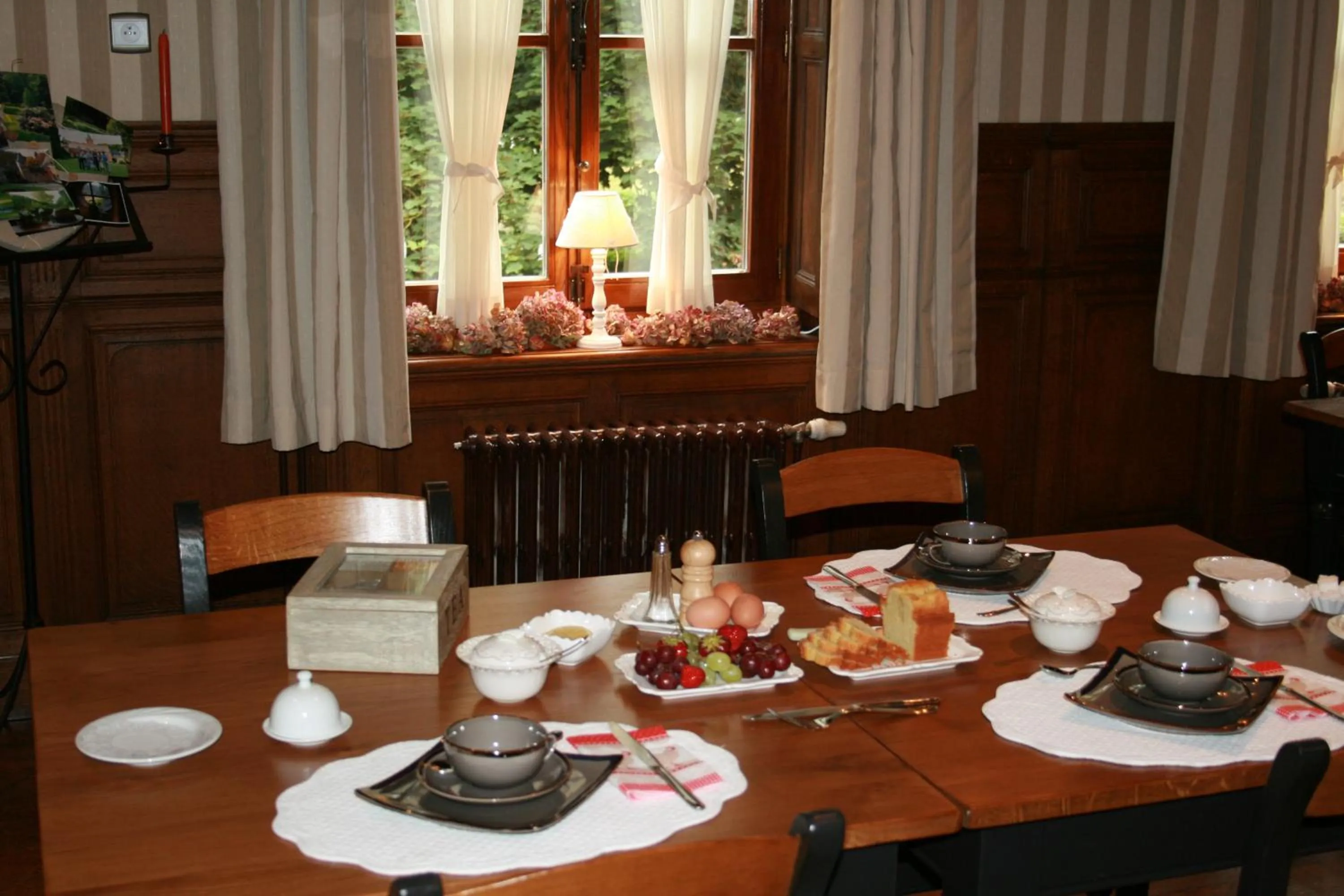 Continental breakfast in Château de Bonne Espérance