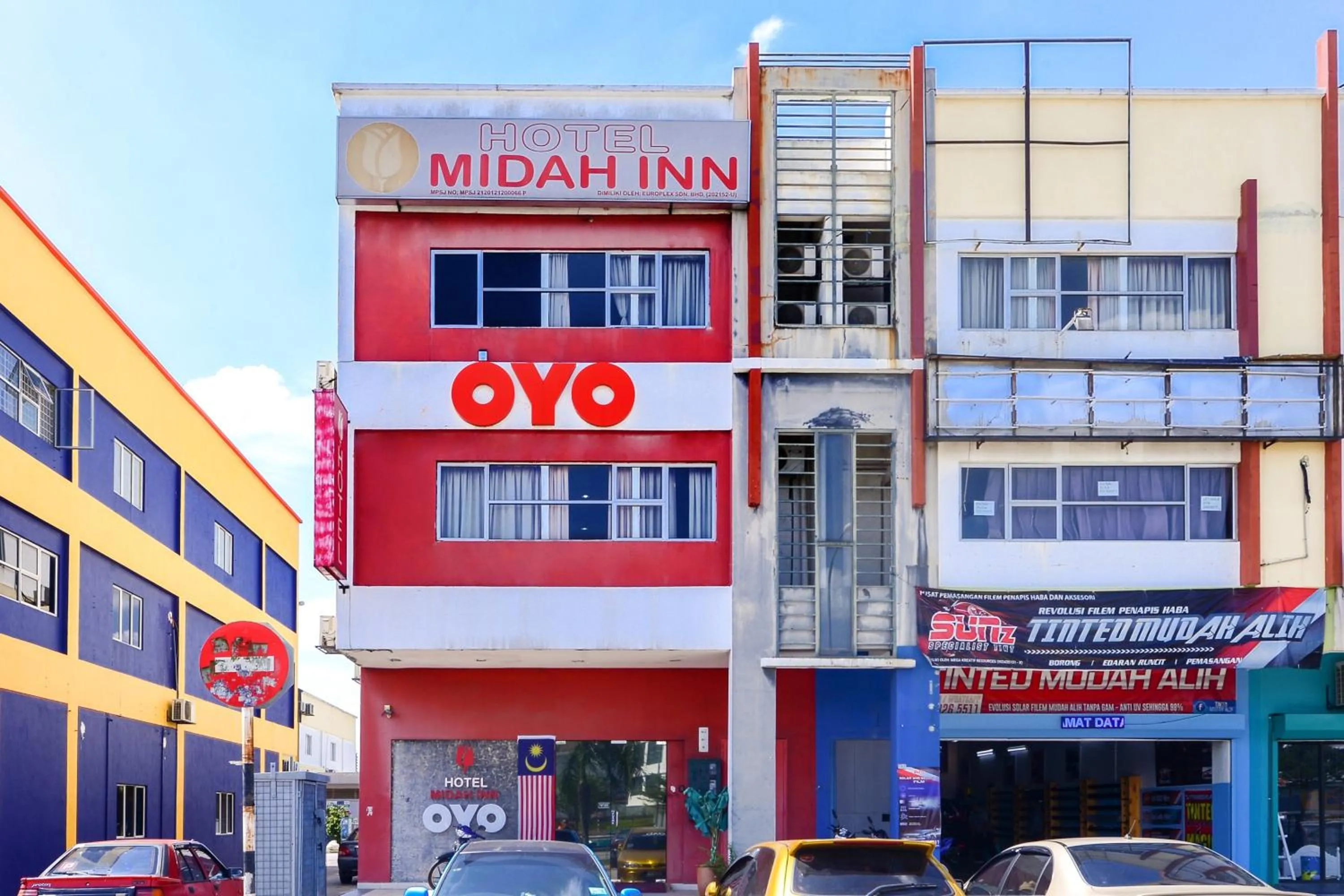 Property building in Hotel O Midah Inn Puchong