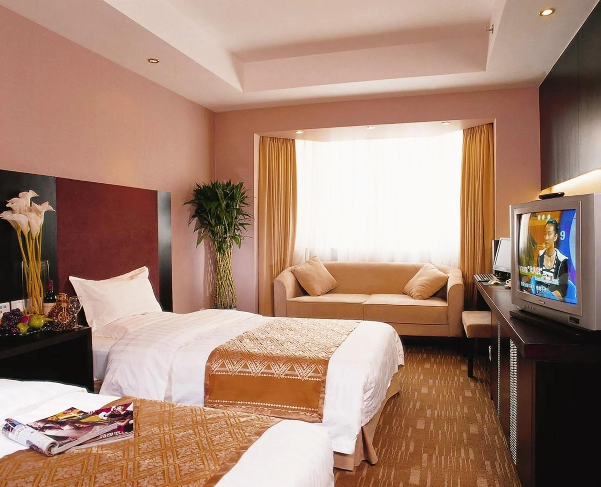 Bedroom, Bed in Xijiao Hotel Beijing