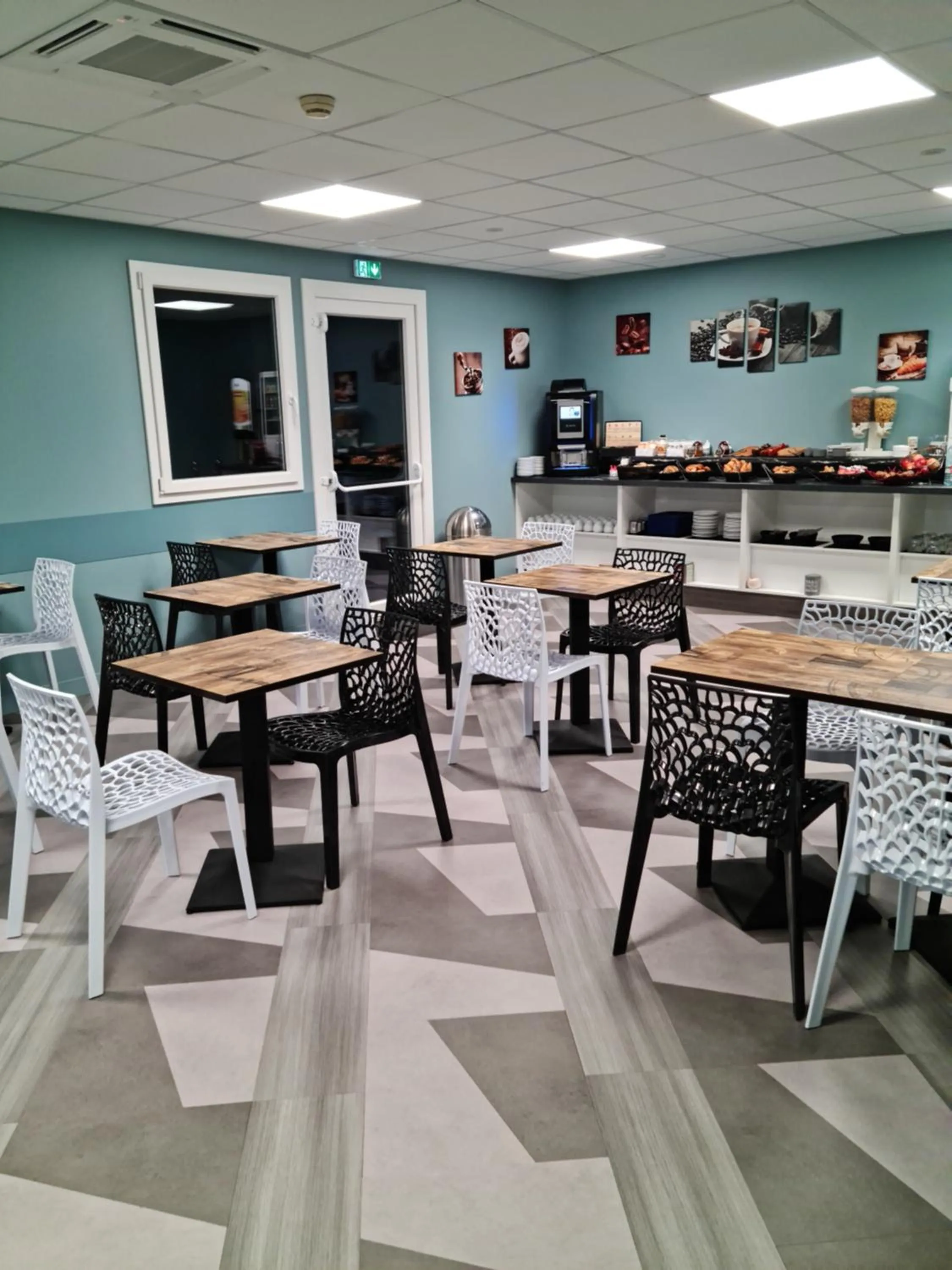 Property building in Logis Hôtel Atrium Epinal Golbey