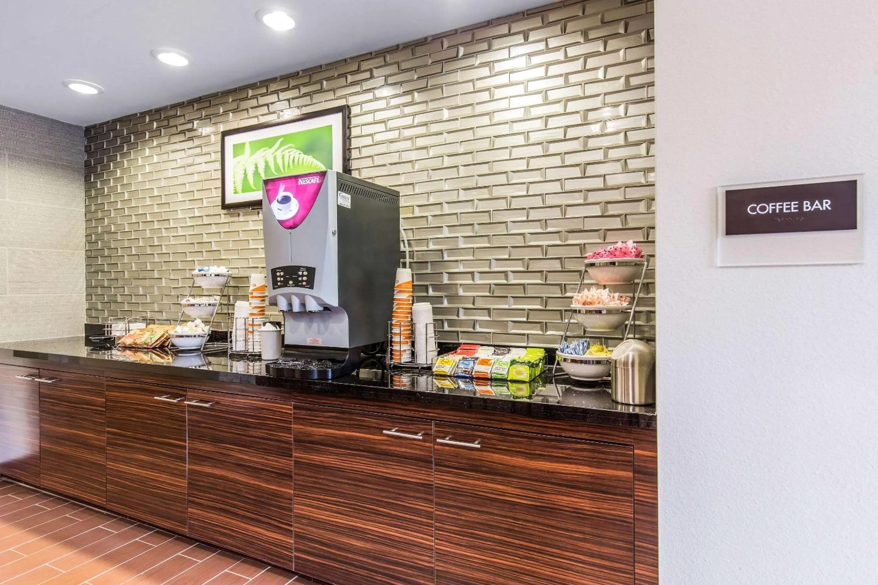 Restaurant/places to eat in Sleep Inn Dallas Love Field-Medical District