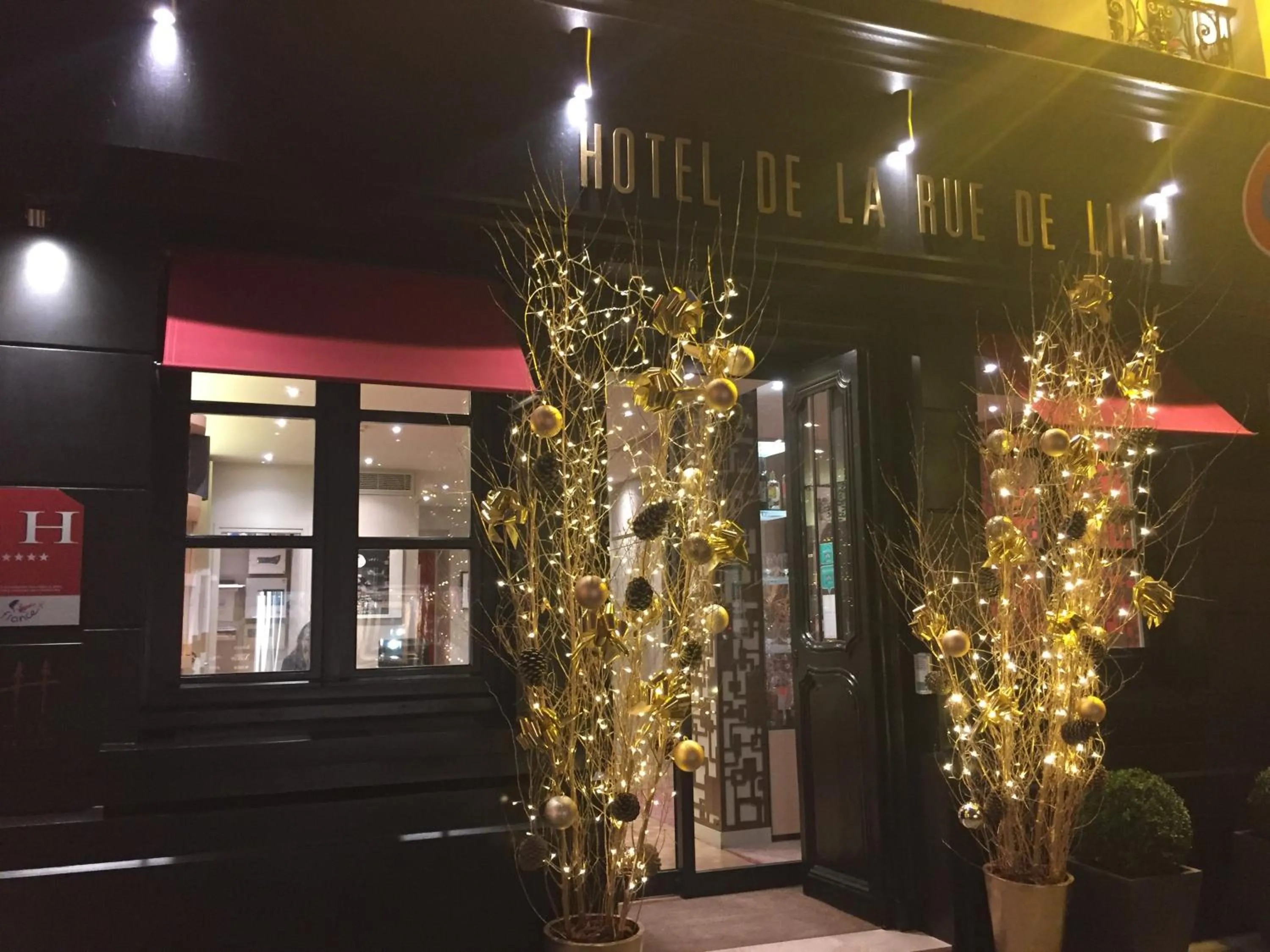 Facade/entrance in Hôtel de Lille - Saint-Germain des Près