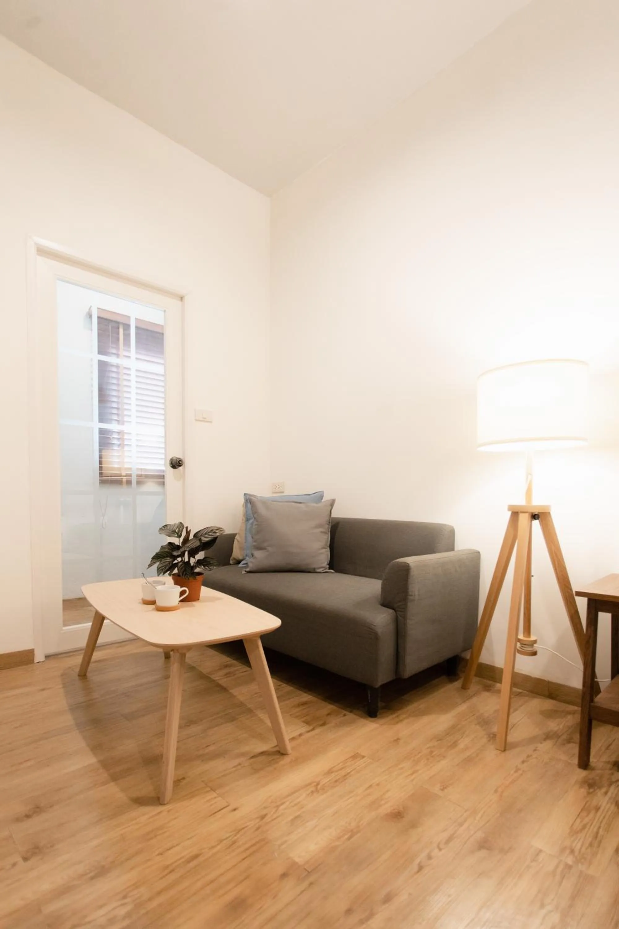 Seating area in Hotel PaPa Bangkok Siriraj