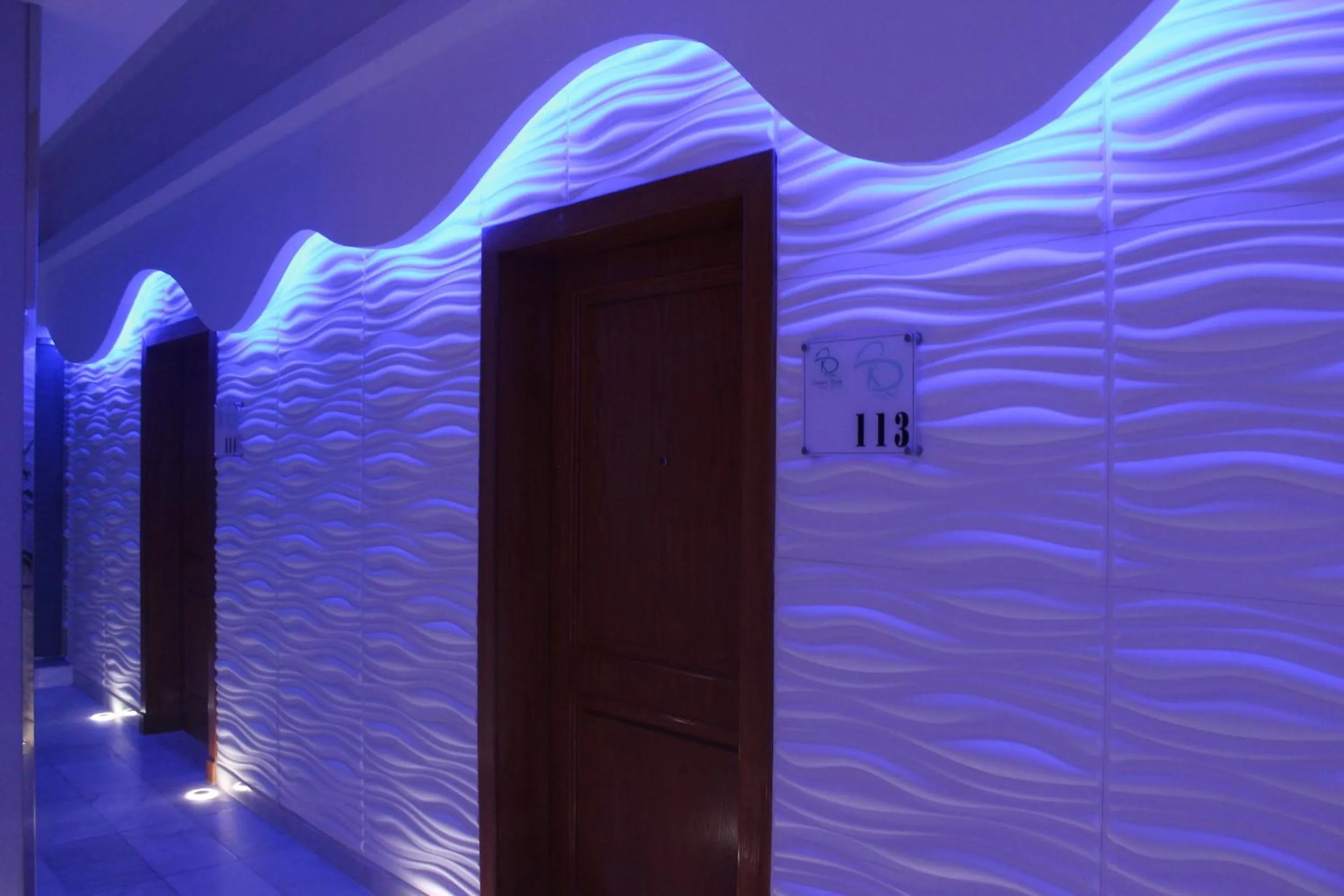 Area and facilities in Desert Rose